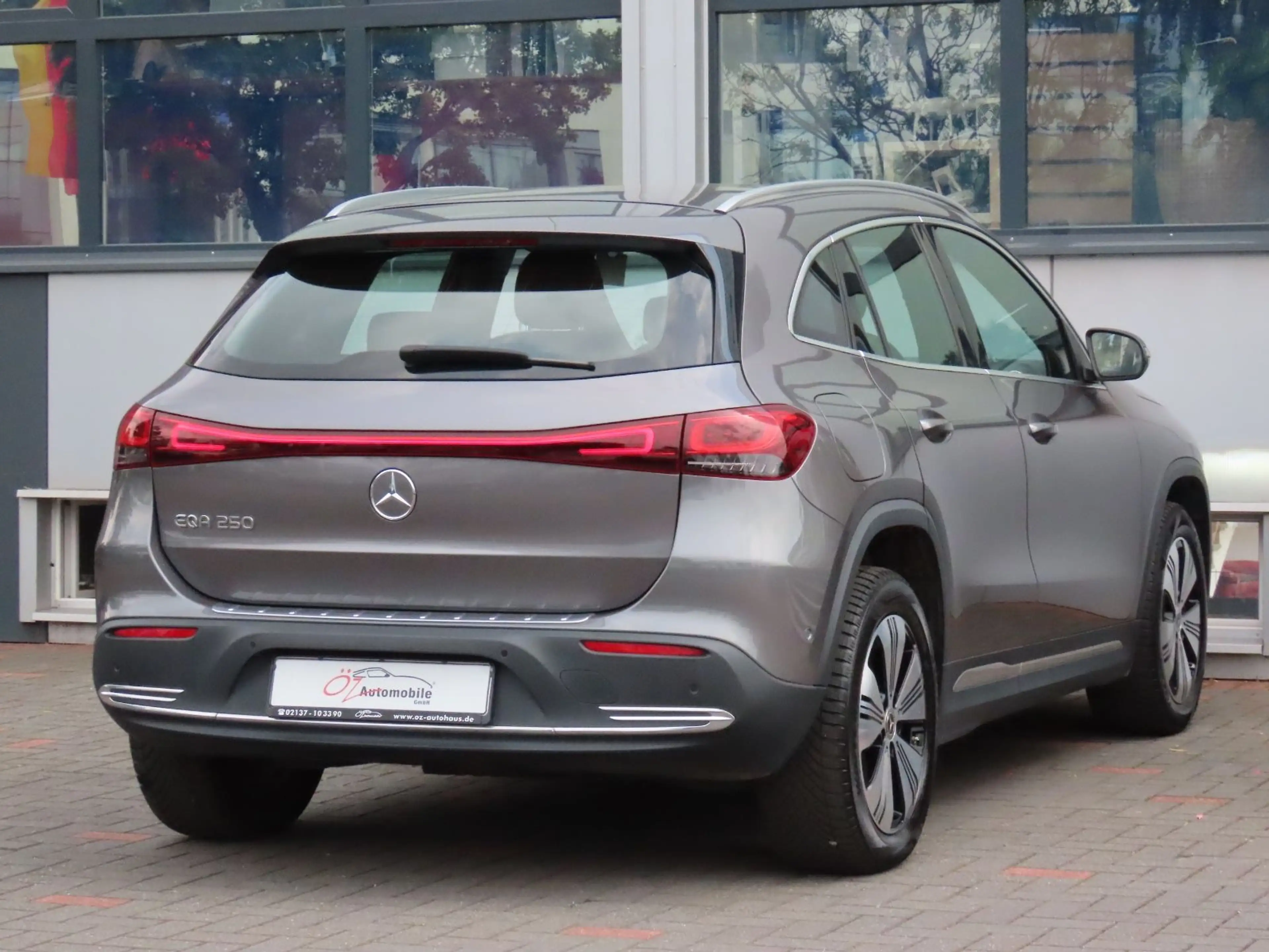 Mercedes-Benz EQA 250 Autom. Leder Ambiente Klima Kamera — photo 7