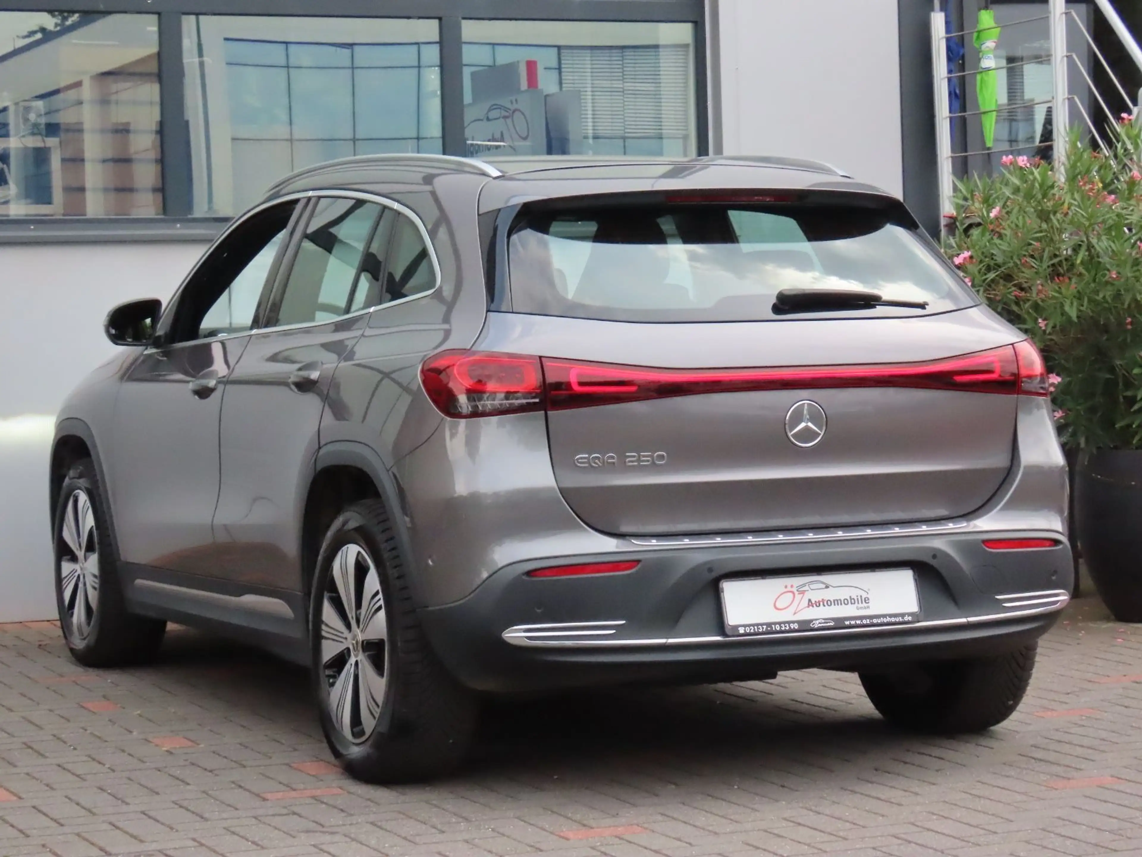 Mercedes-Benz EQA 250 Autom. Leder Ambiente Klima Kamera — photo 11