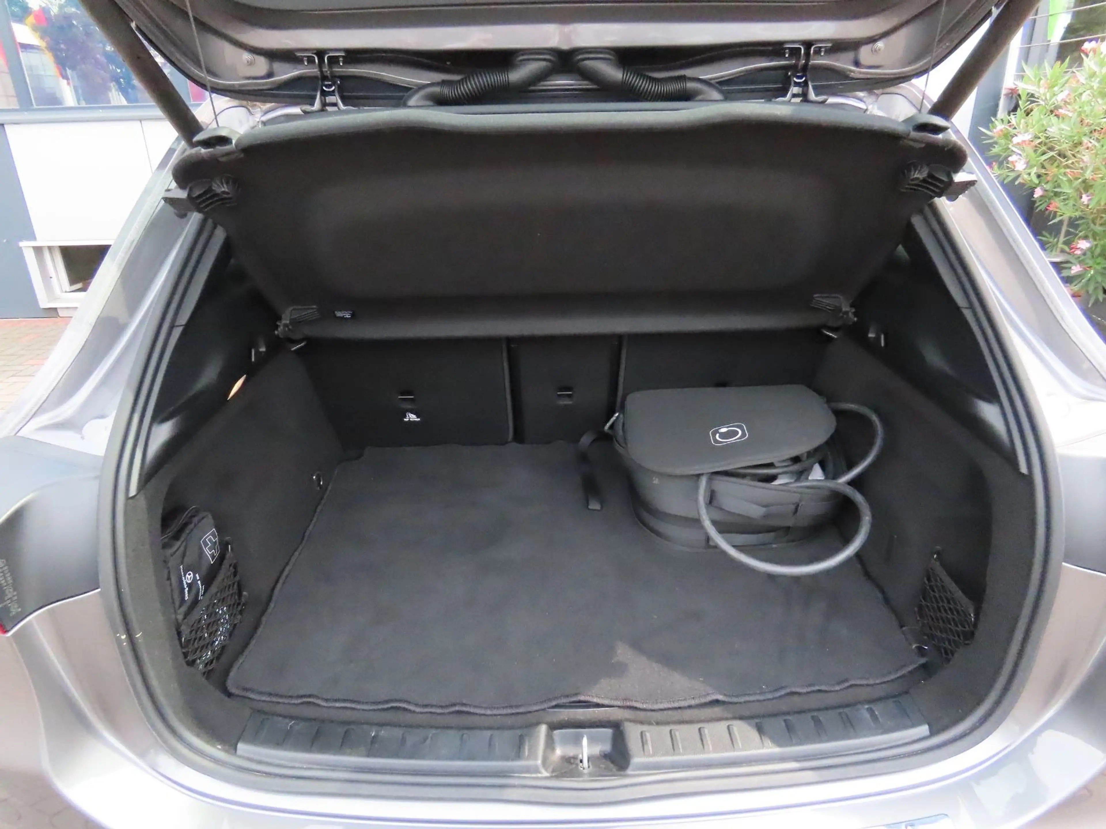 Mercedes-Benz EQA 250 Autom. Leder Ambiente Klima Kamera — photo 9