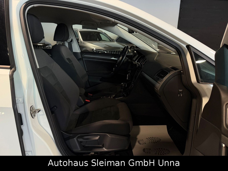 Volkswagen Golf VII Variant Comfortline 1,6 Automatik/Klima — photo 13