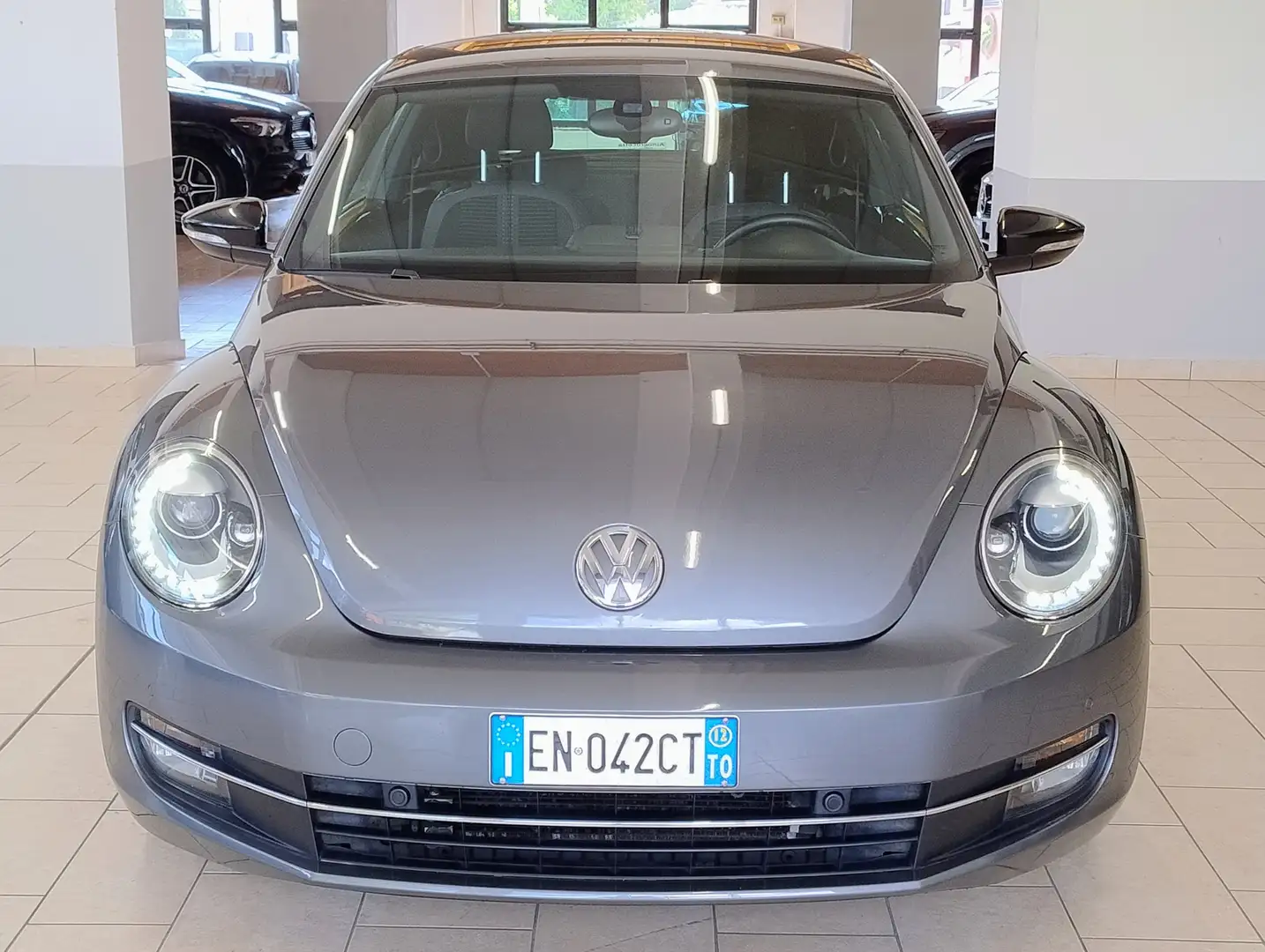 Volkswagen Maggiolino 2.0 TSI Sport DSG LED NAVI KEYLESS FENDER Сірий - 2