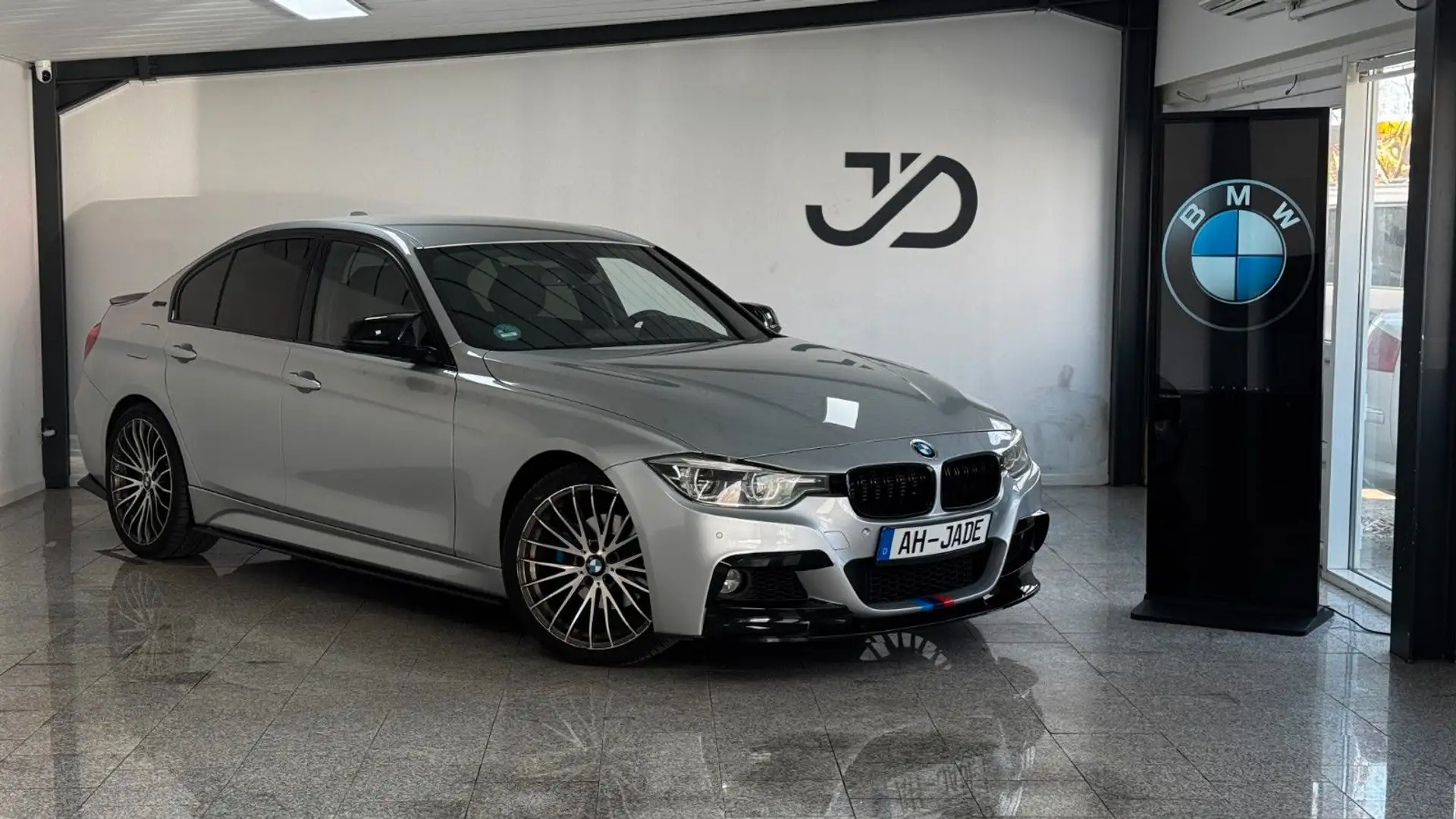 BMW 330 e iPerformance*MSport*Spurhalte*H/K*HuD Stříbrná - 1