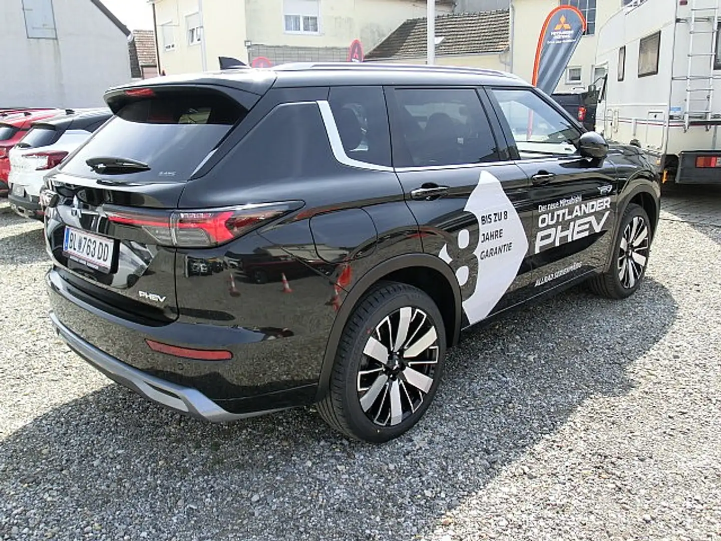 Mitsubishi Outlander 2,4 PHEV S-AWC Diamond Schwarz - 2