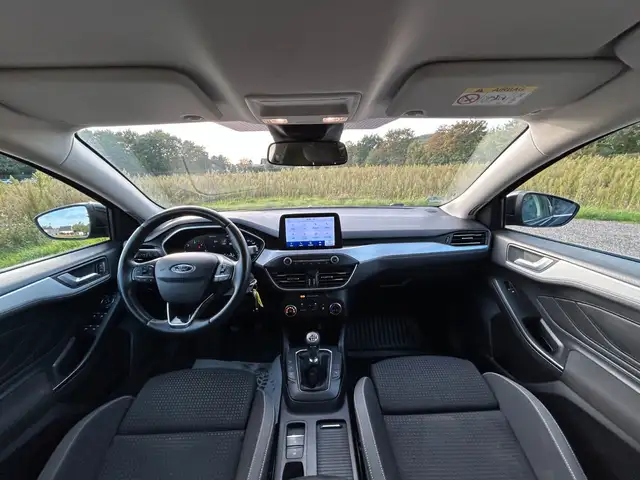 Ford Focus view 20