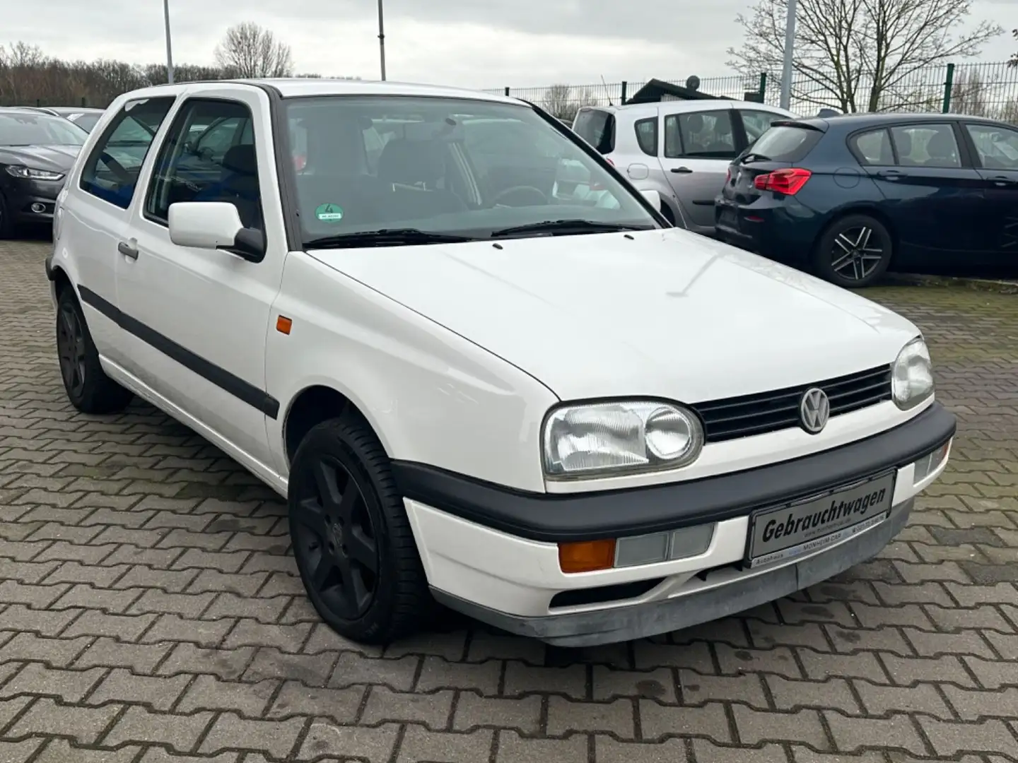 Volkswagen Golf -- AUTOMATIK-- Blanco - 2