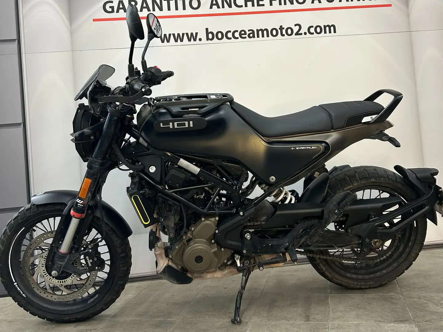 Husqvarna Svartpilen 401 Fekete - 1