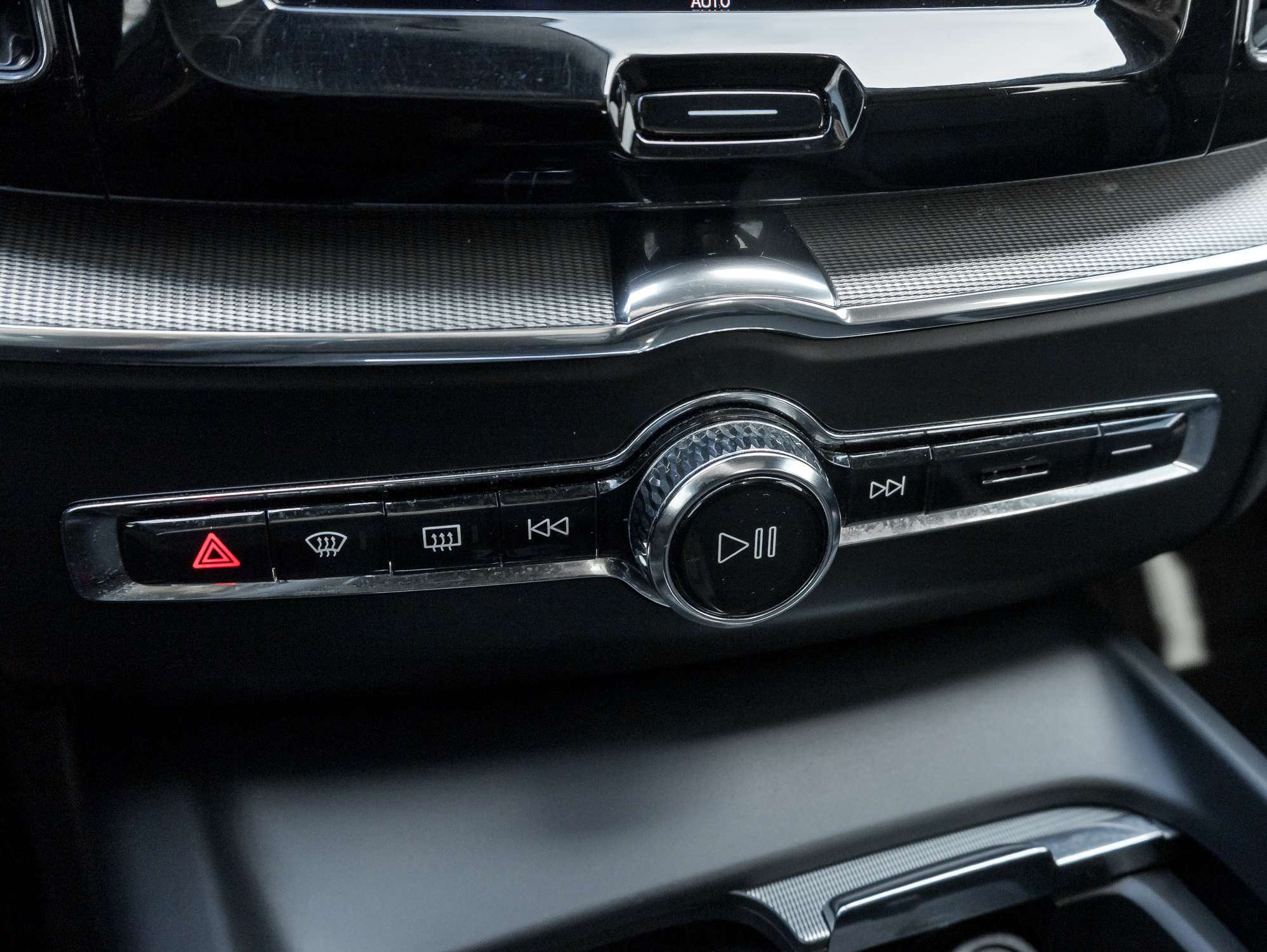 2022 Volvo XC60 T8 eAWD PHEV R-Design |NEW TIRES |VOLVO CPO thumb 17