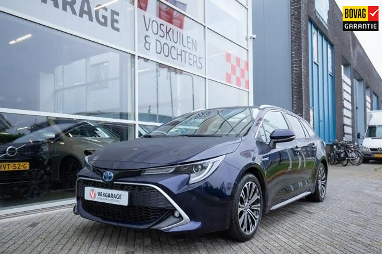 Toyota Corolla Touring Sports 1.8 Hybrid Executive Premium Blau - 1