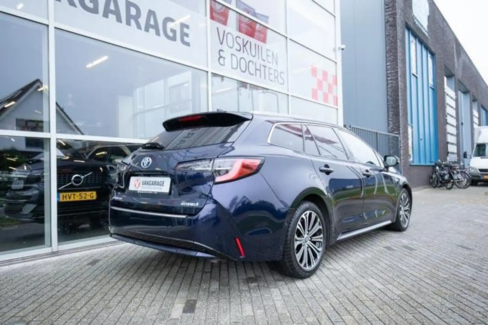 Toyota Corolla Touring Sports 1.8 Hybrid Executive Premium Blau - 2