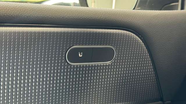 Mercedes-Benz B 180 — photo 18