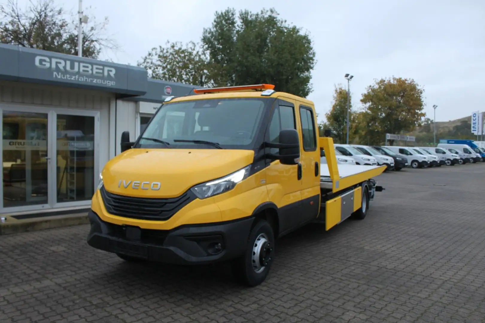 Iveco Daily 70 C 18H D Schiebeplateau Gelb - 1