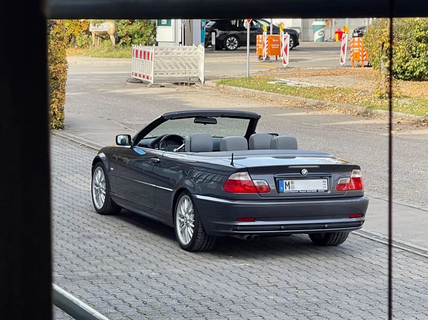 BMW 320 Ci Cabrio*Sportsitze*Navi*PDC*Xenon*HiFi*COC Grau - 2