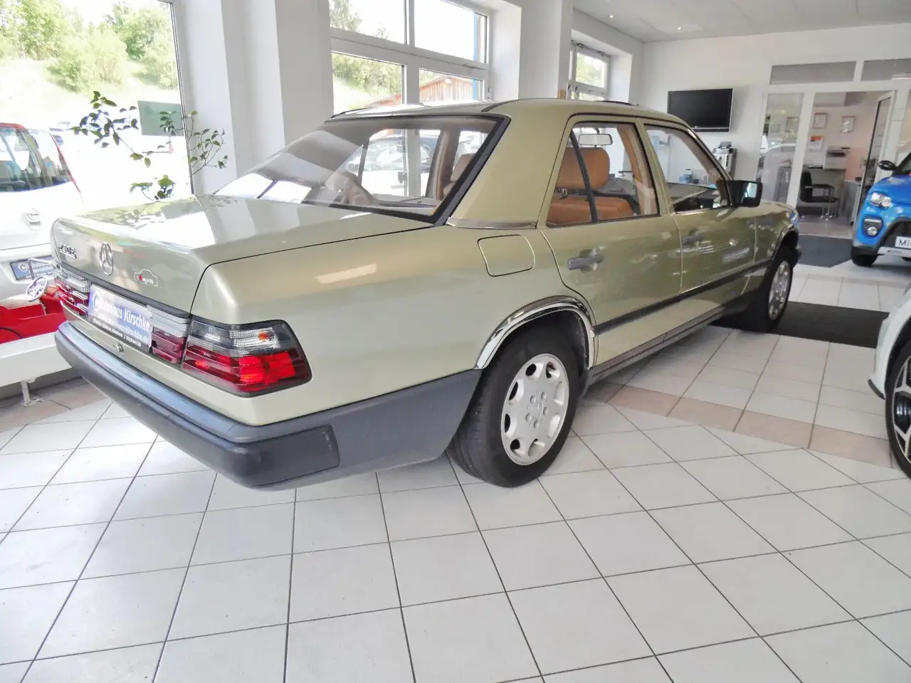 Mercedes-Benz E 230 /Schiebedach/H-Gutachten/Leder/ZV/Bestzust., foto 6