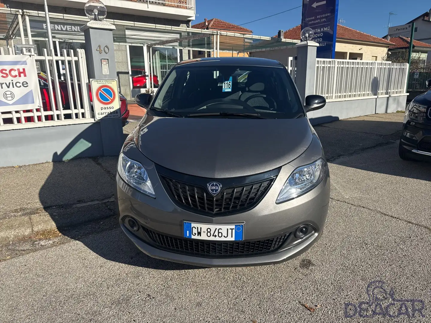 Lancia Ypsilon Ypsilon 1.0 FireFly 5 porte S&S Hybrid Oro 5 posti Grijs - 1