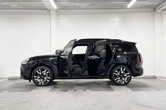 Mini Countryman view 3