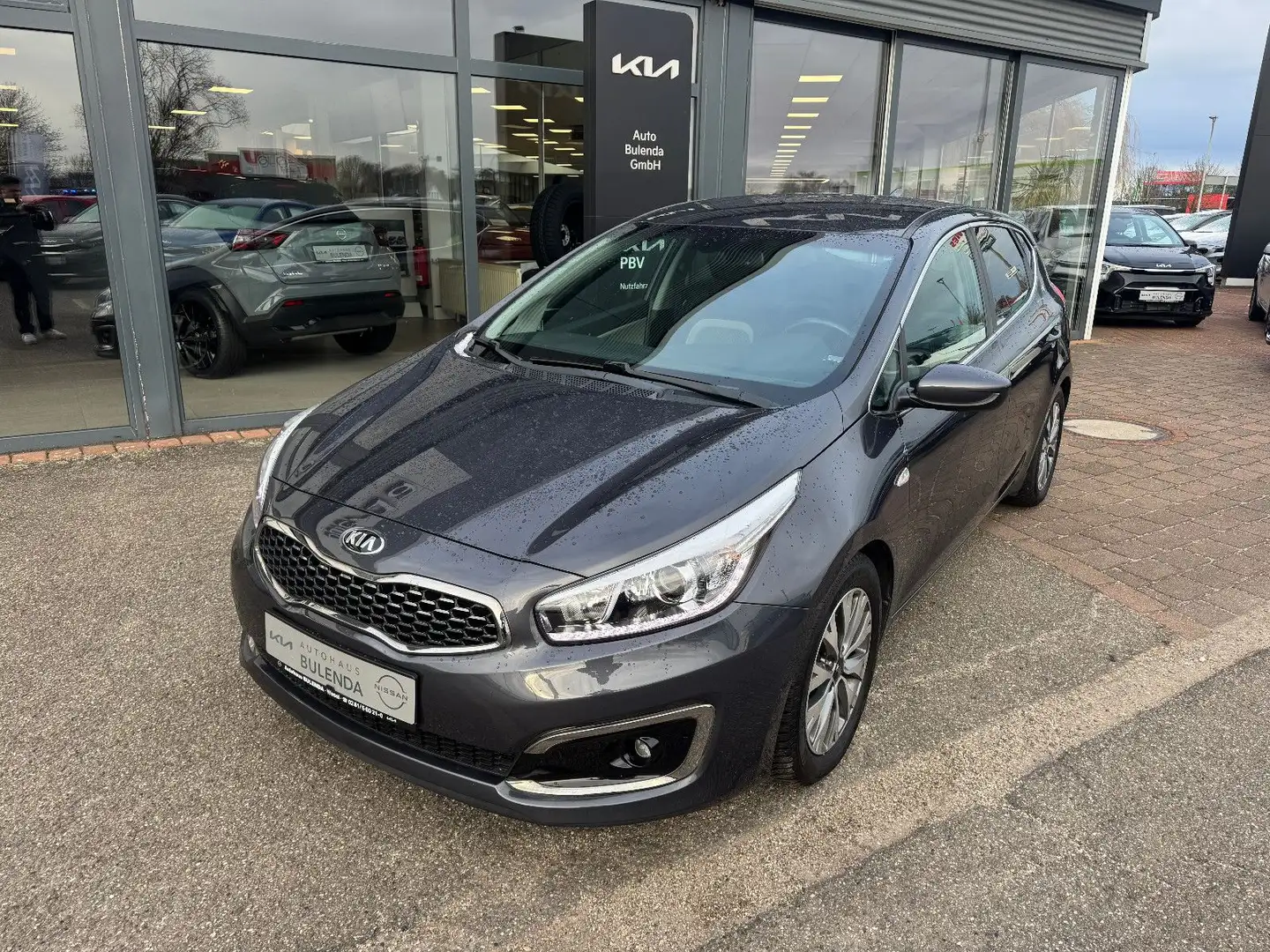 Kia Ceed / cee'd Ceed 1.4 Dream Team Edition Kamera Navi AWR Grau - 2