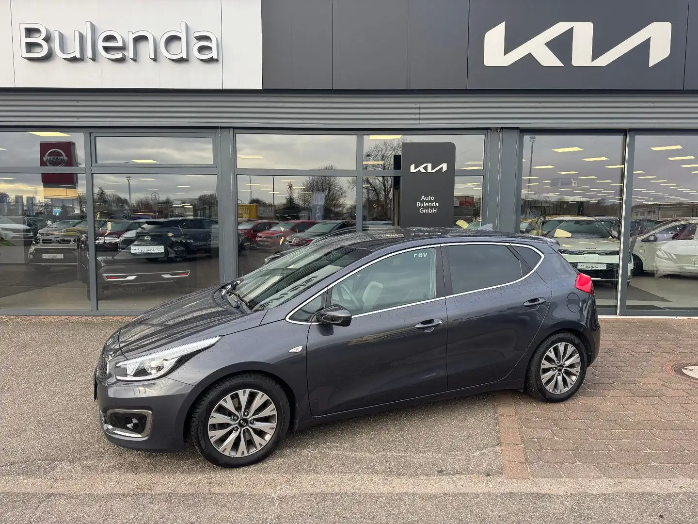 Kia Ceed / cee'd Ceed 1.4 Dream Team Edition Kamera Navi AWR Grau - 1