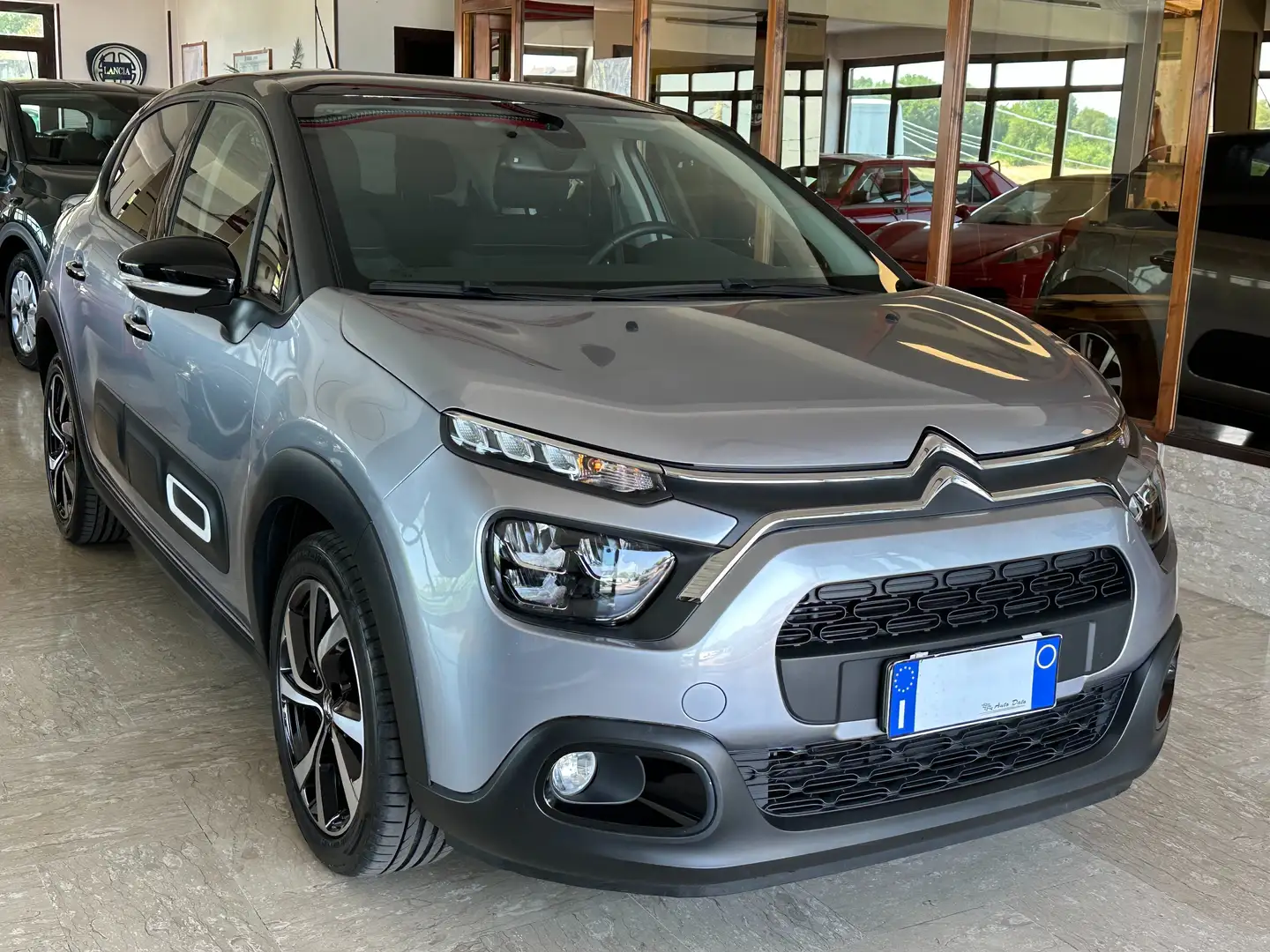 Citroen C3 BlueHDI 100 cv. SHINE PACK (Nav) Grigio - 2