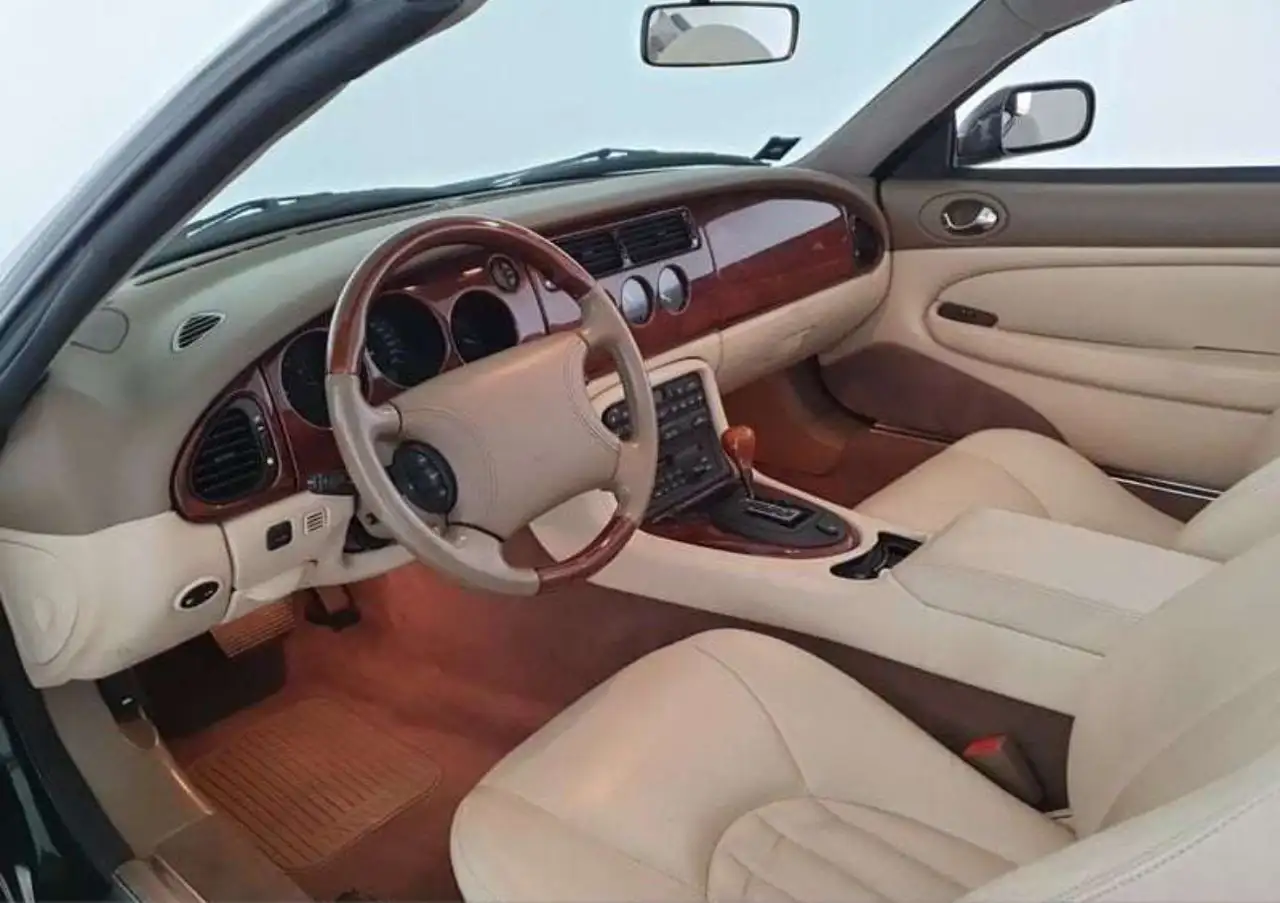 Jaguar XK8 Convertible 4.0, foto 12