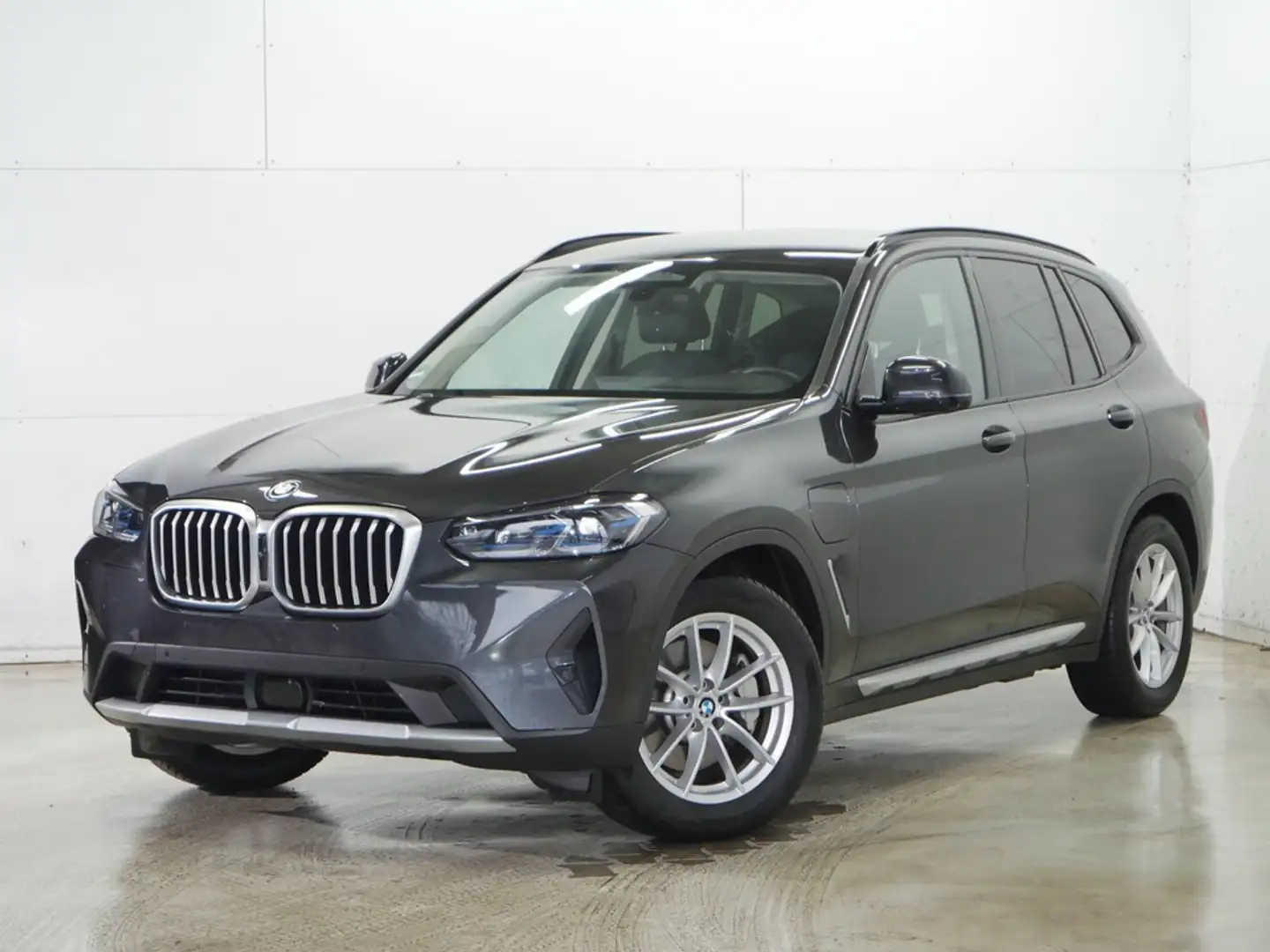 BMW X3 xDrive30e AT Innovationsp. Aut. EDC Klimaaut. Grau - 2