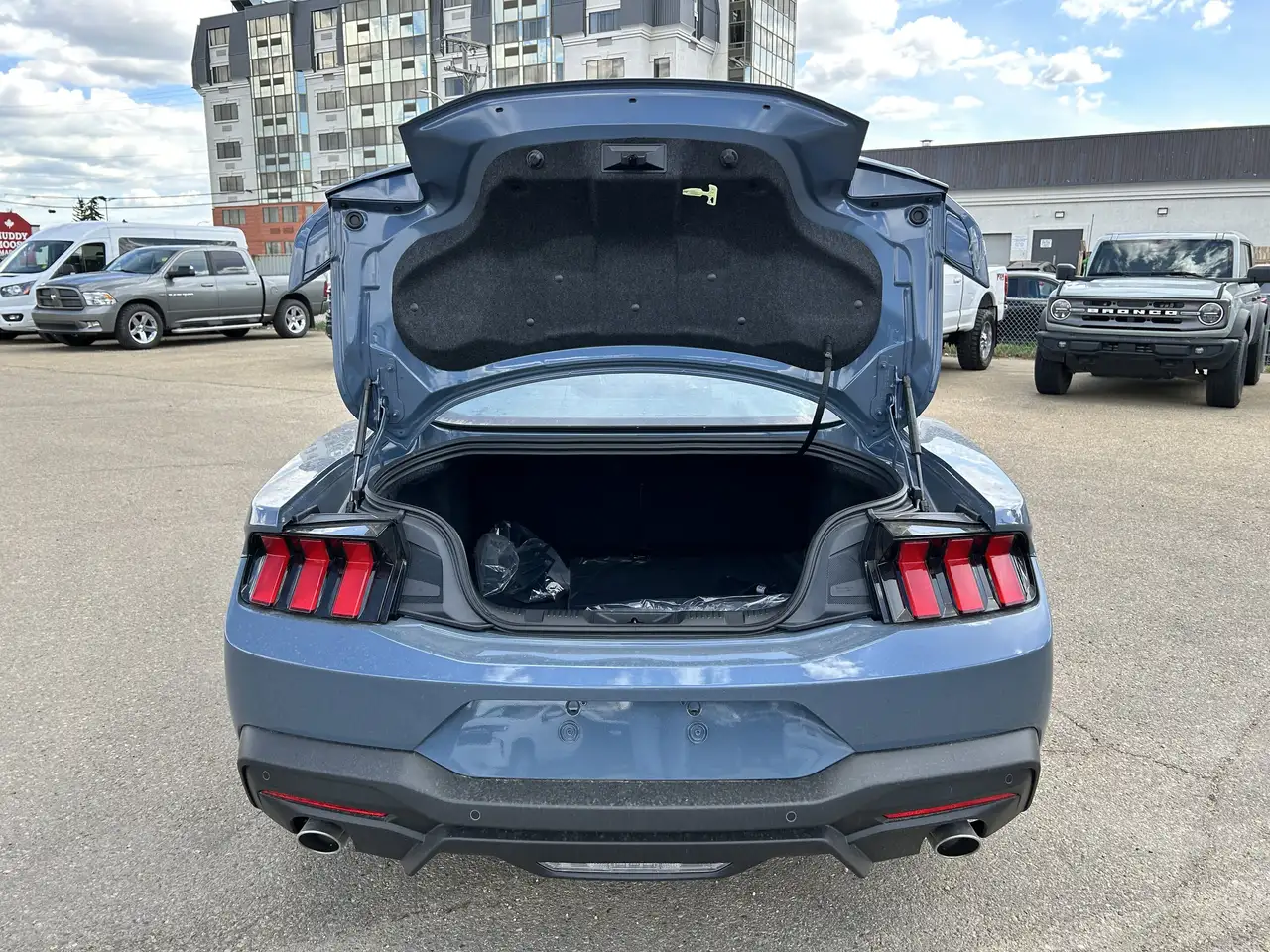 Ford Mustang снимка Ford Mustang