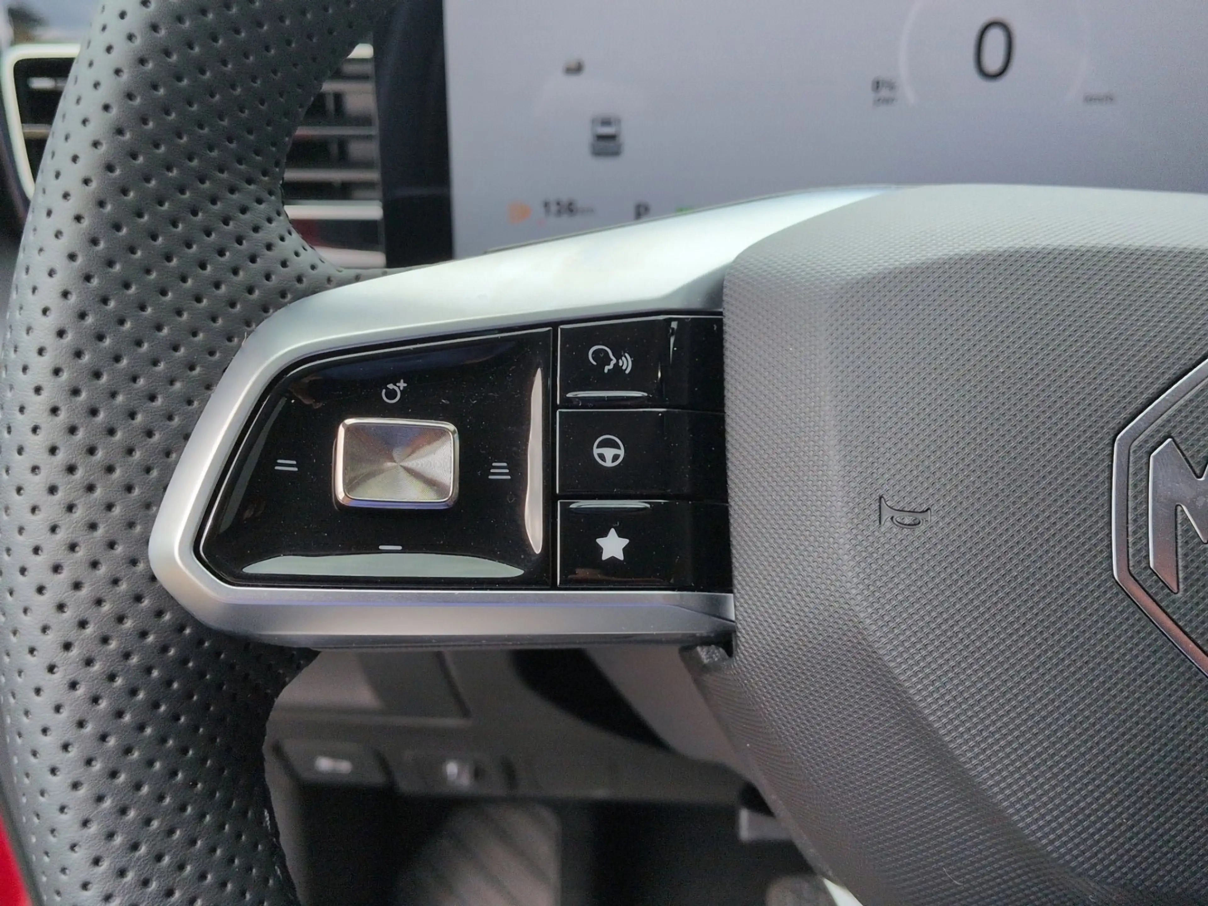 MG HS Hybrid 165 kW Luxury+SOFORT+ — photo 14