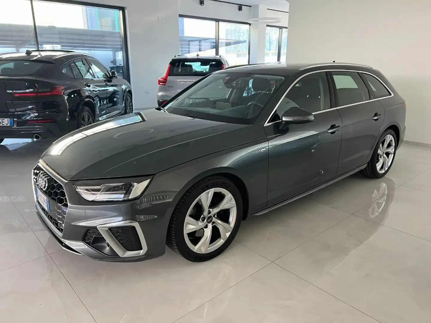 Audi A4 Avant 35 TDI/163 CV S tronic S line edition Gris - 1