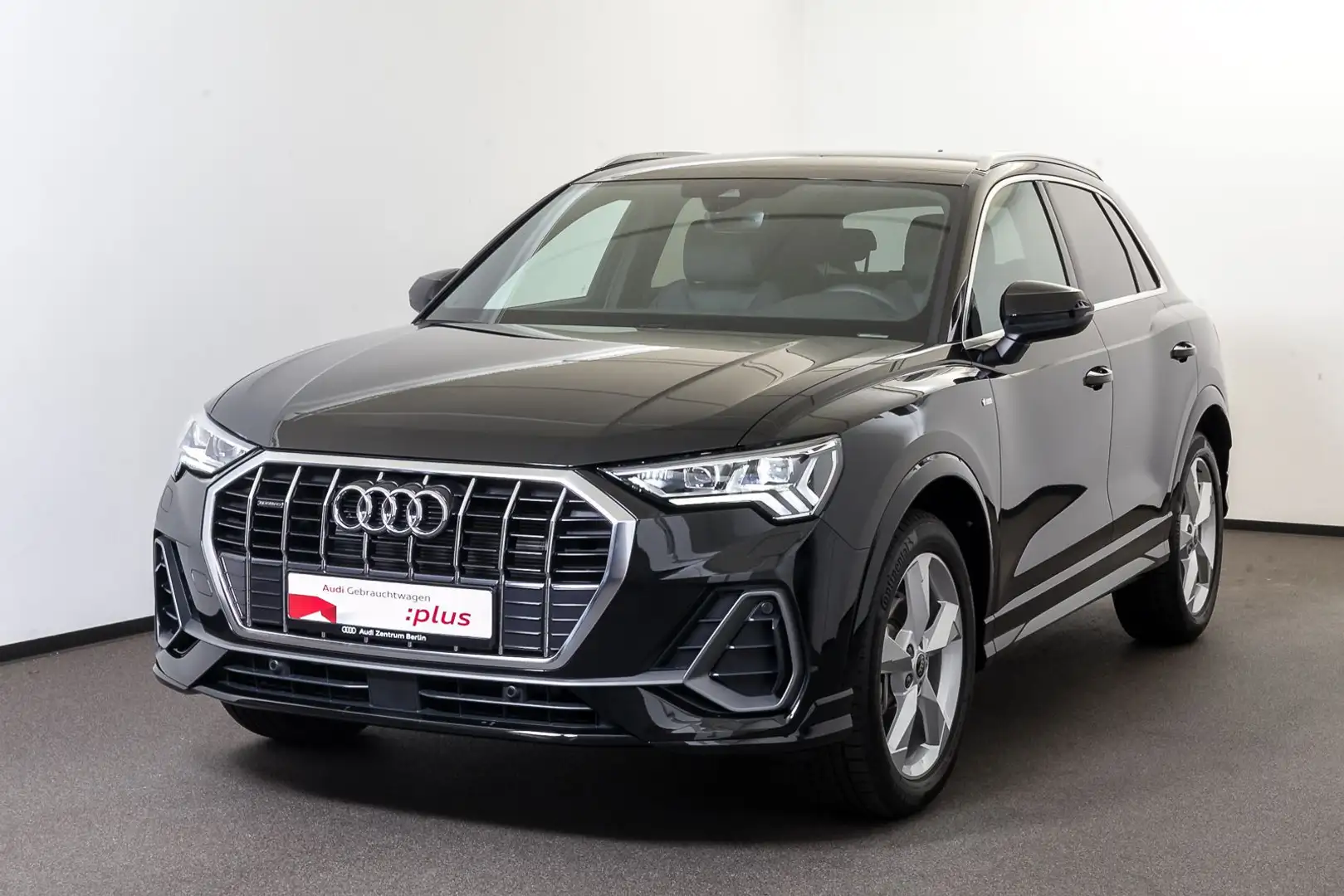 Audi Q3 S line 40 TFSI qu.S tr. AHK RFK MATRIX NAVI Schwarz - 2