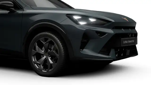 Cupra Formentor view 4