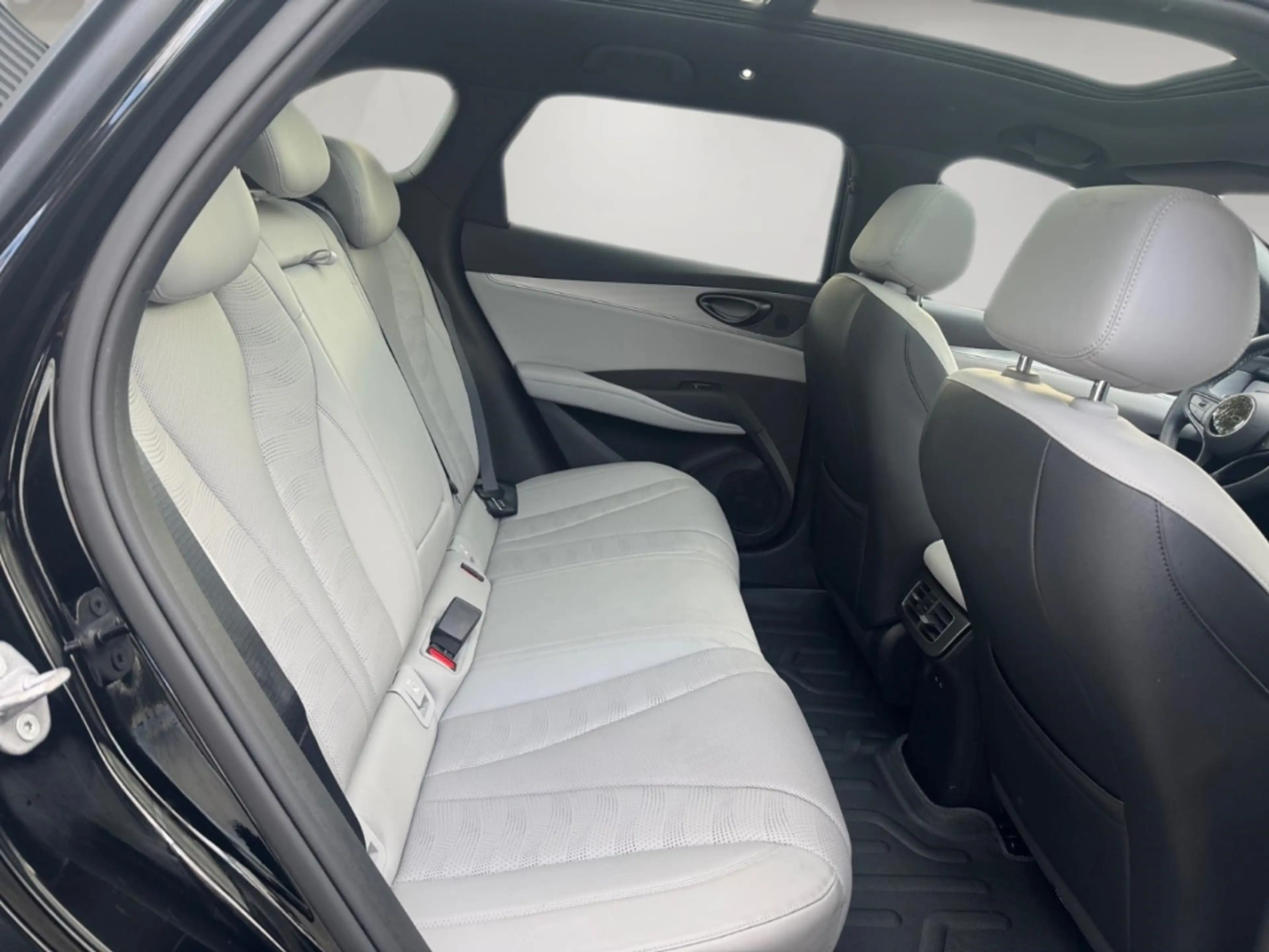 BYD Seal COMFORT PHEV 1.5 160KW NAVI,KLIMA,SITZHZG,CARPLAY — photo 13