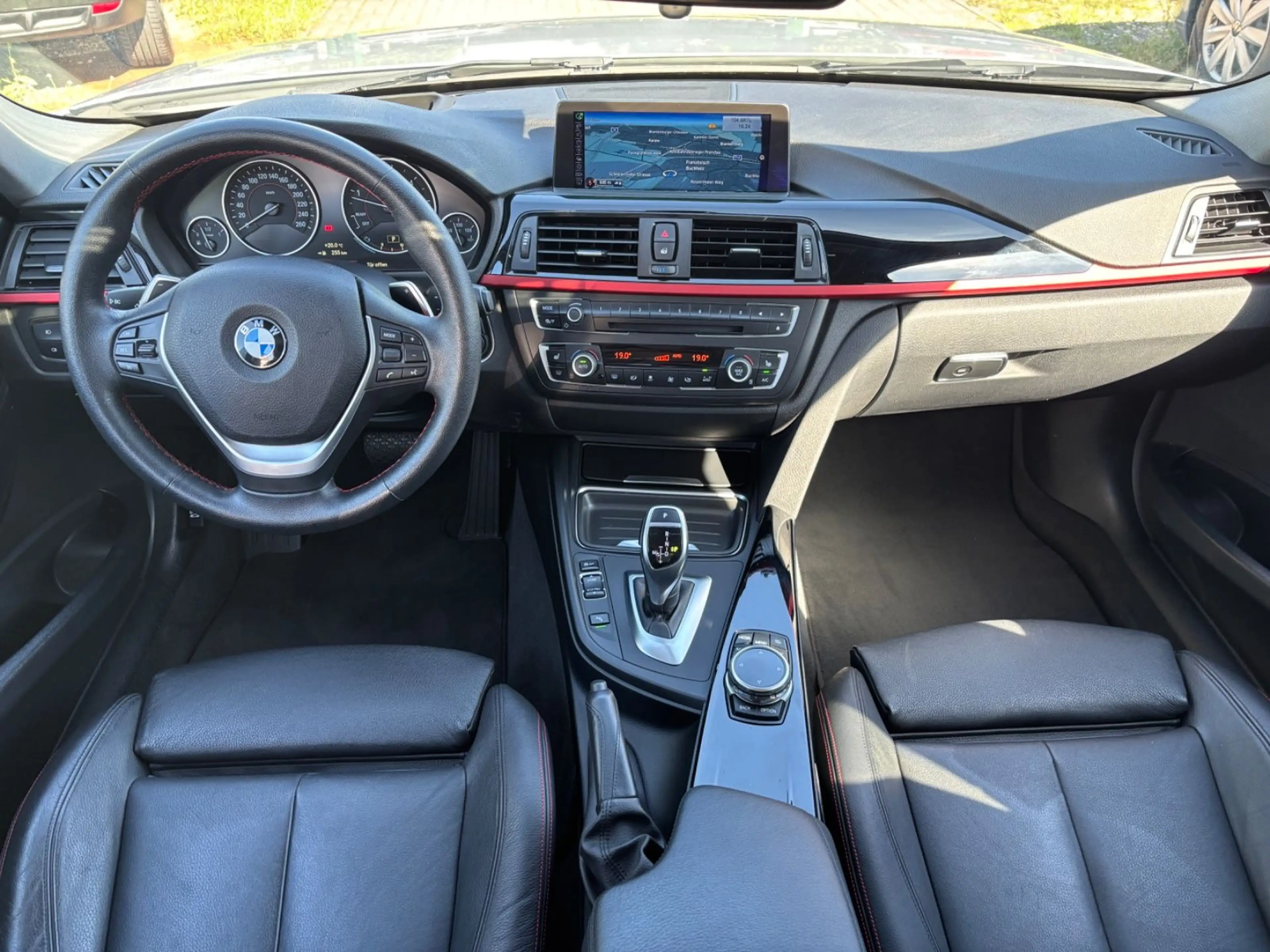 BMW 325 Lim.AUTOM+NAVI+HEAD-UP+XENON+LEDER+KAMERA — photo 11