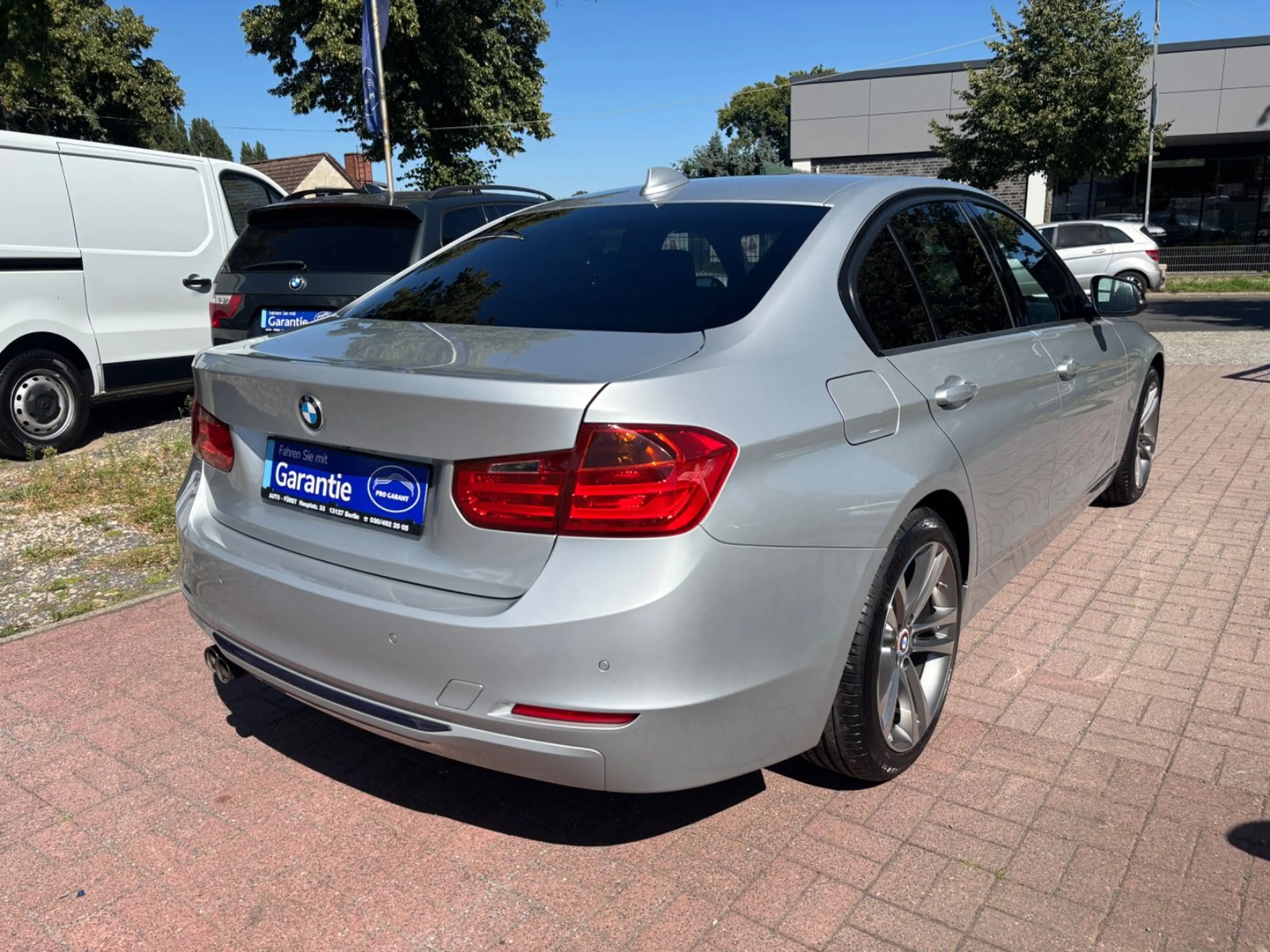 BMW 325 Lim.AUTOM+NAVI+HEAD-UP+XENON+LEDER+KAMERA — photo 8