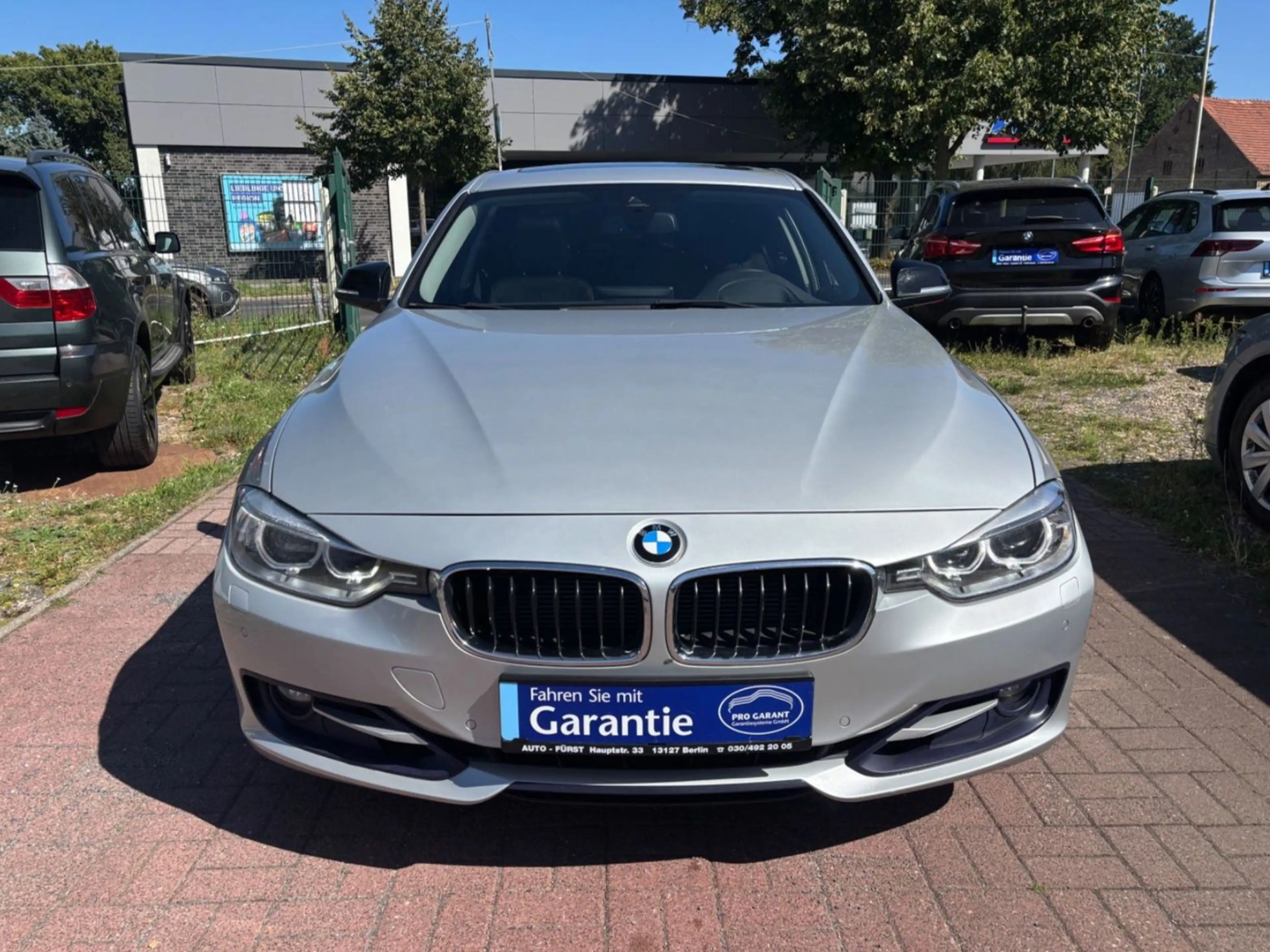 BMW 325 Lim.AUTOM+NAVI+HEAD-UP+XENON+LEDER+KAMERA — photo 2
