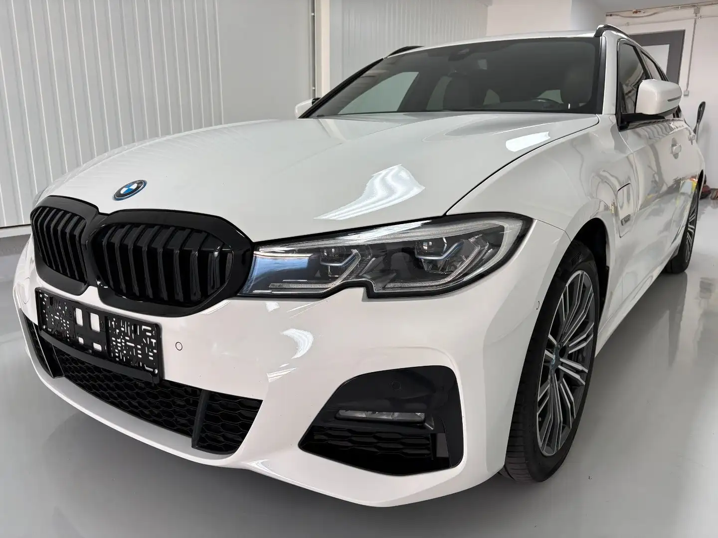 BMW 330 e Touring M Sport/Laser-Licht/Head-Up/Navi Blanc - 1