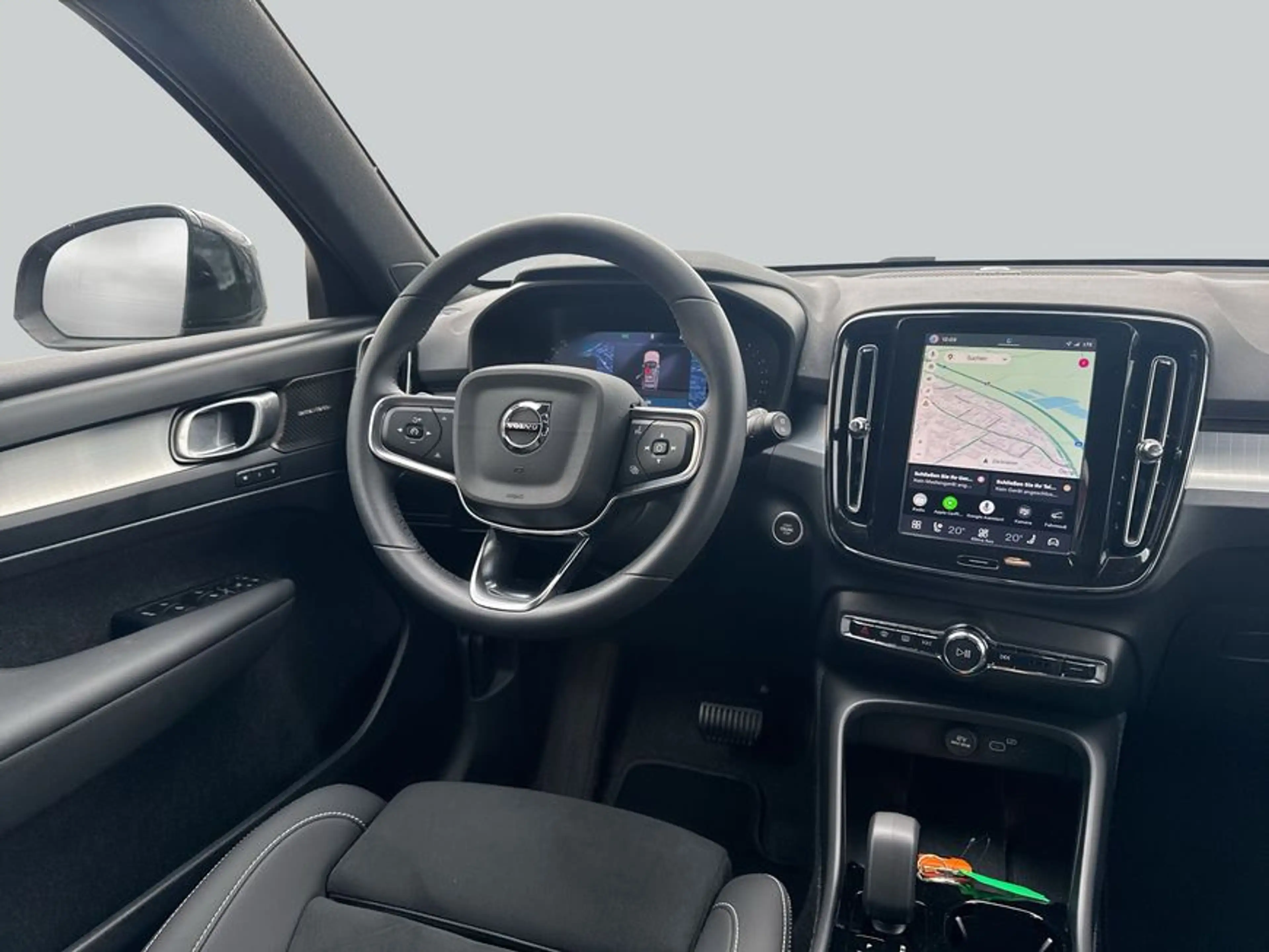 Volvo XC40 XC40 B3 B DKG Plus Black Edition — photo 14