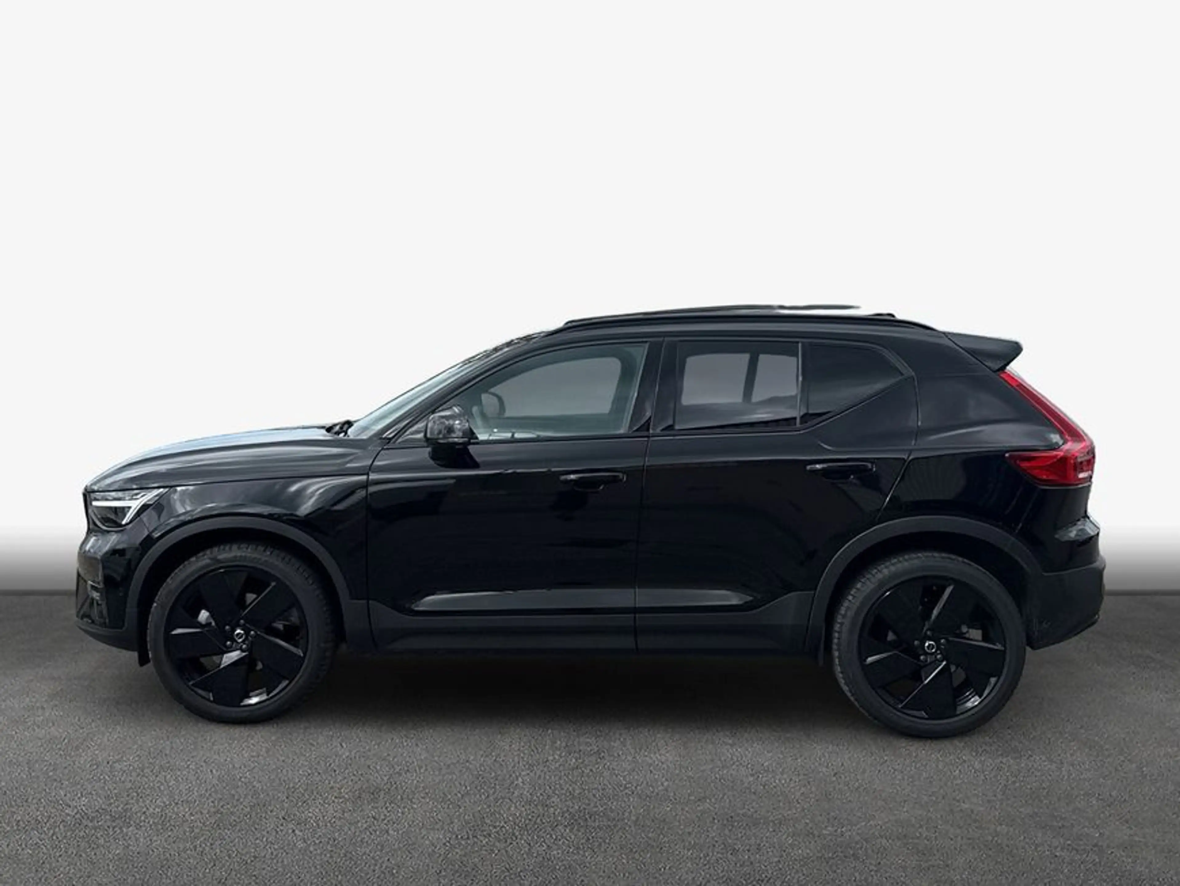 Volvo XC40 XC40 B3 B DKG Plus Black Edition — photo 4