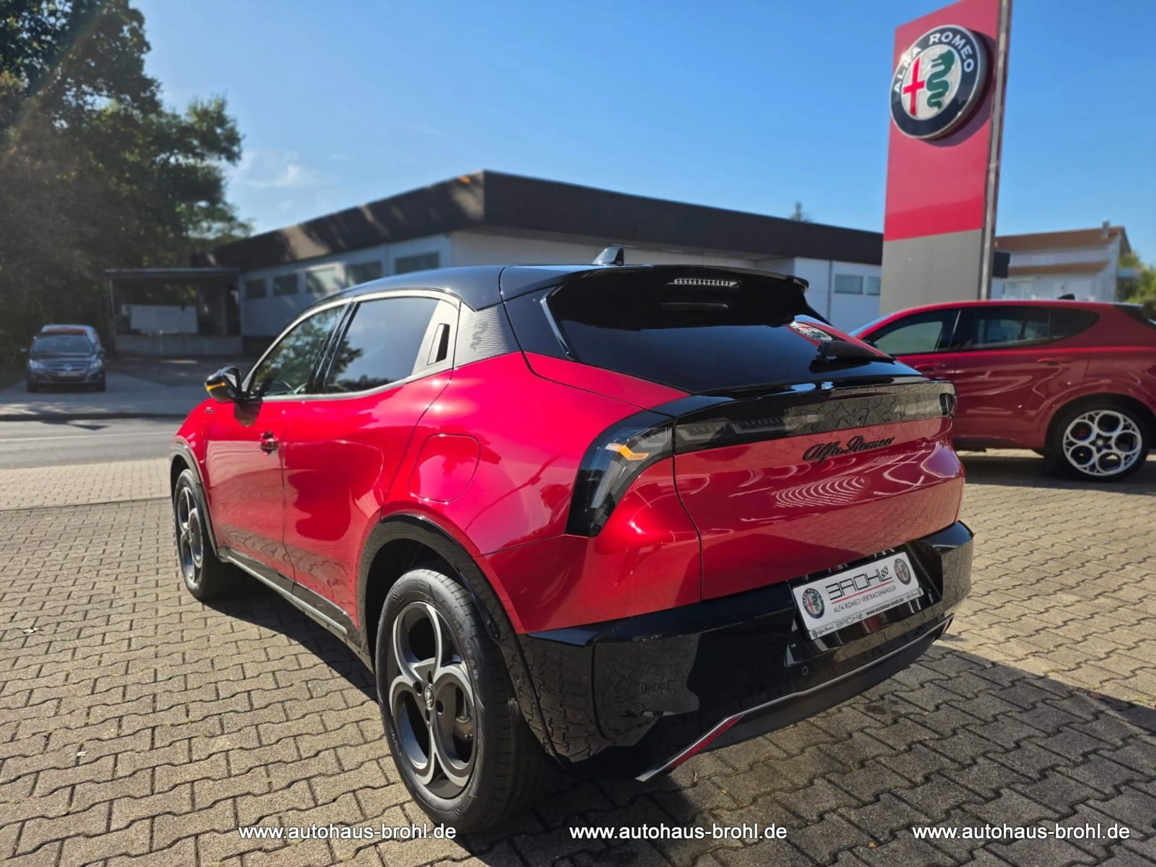 Alfa Romeo Junior Elettrica 115 kW Sport Speciale — photo 6