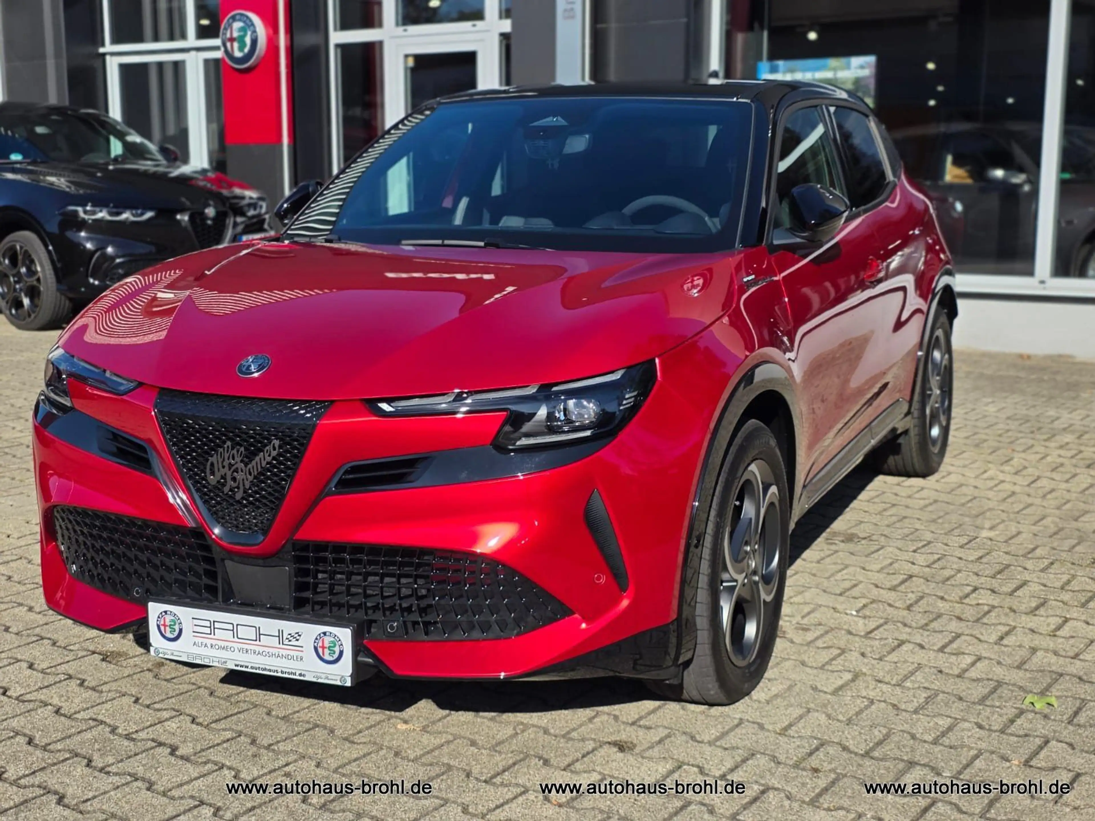 Alfa Romeo Junior Elettrica 115 kW Sport Speciale — photo 2