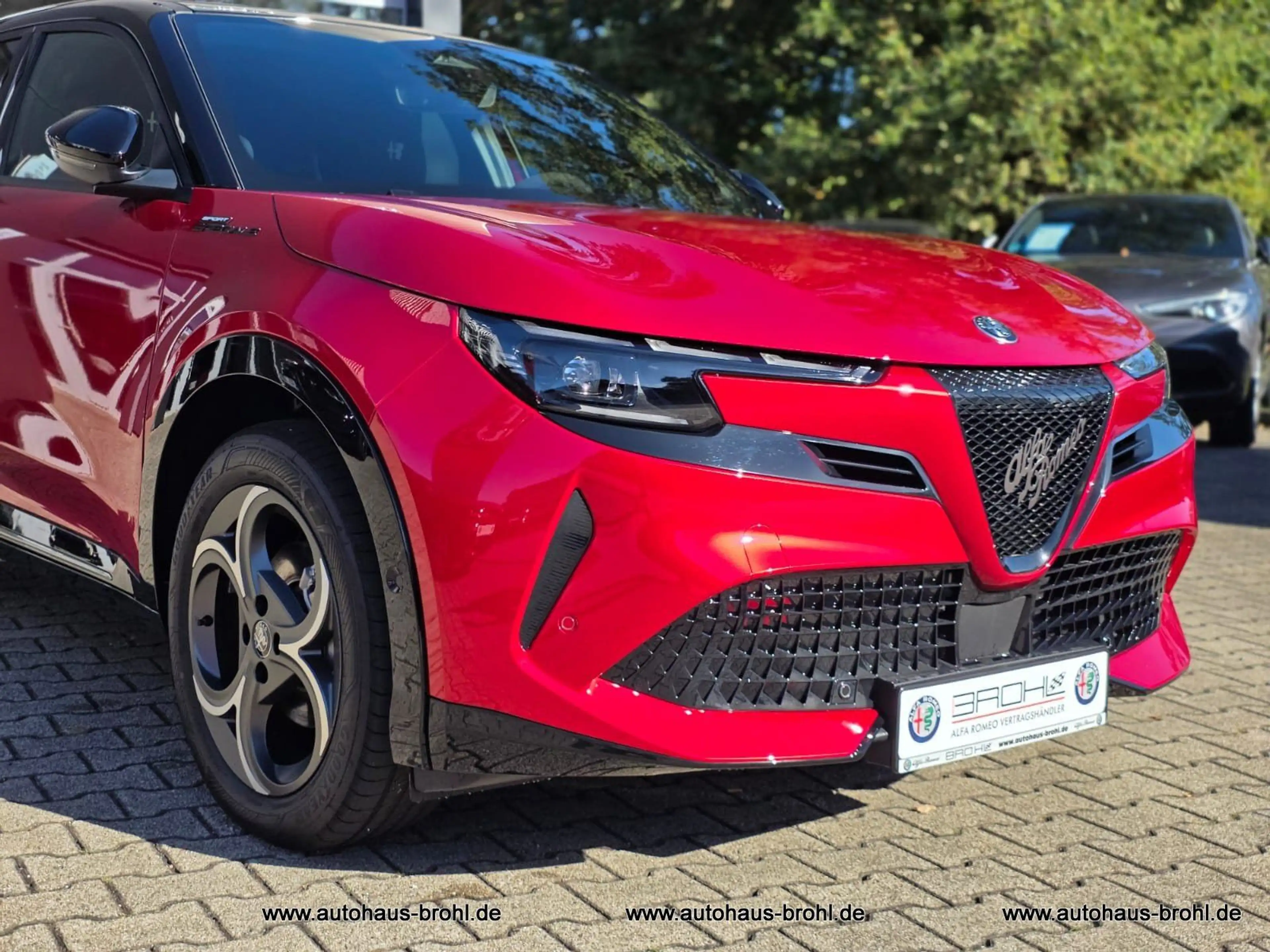 Alfa Romeo Junior Elettrica 115 kW Sport Speciale — photo 4