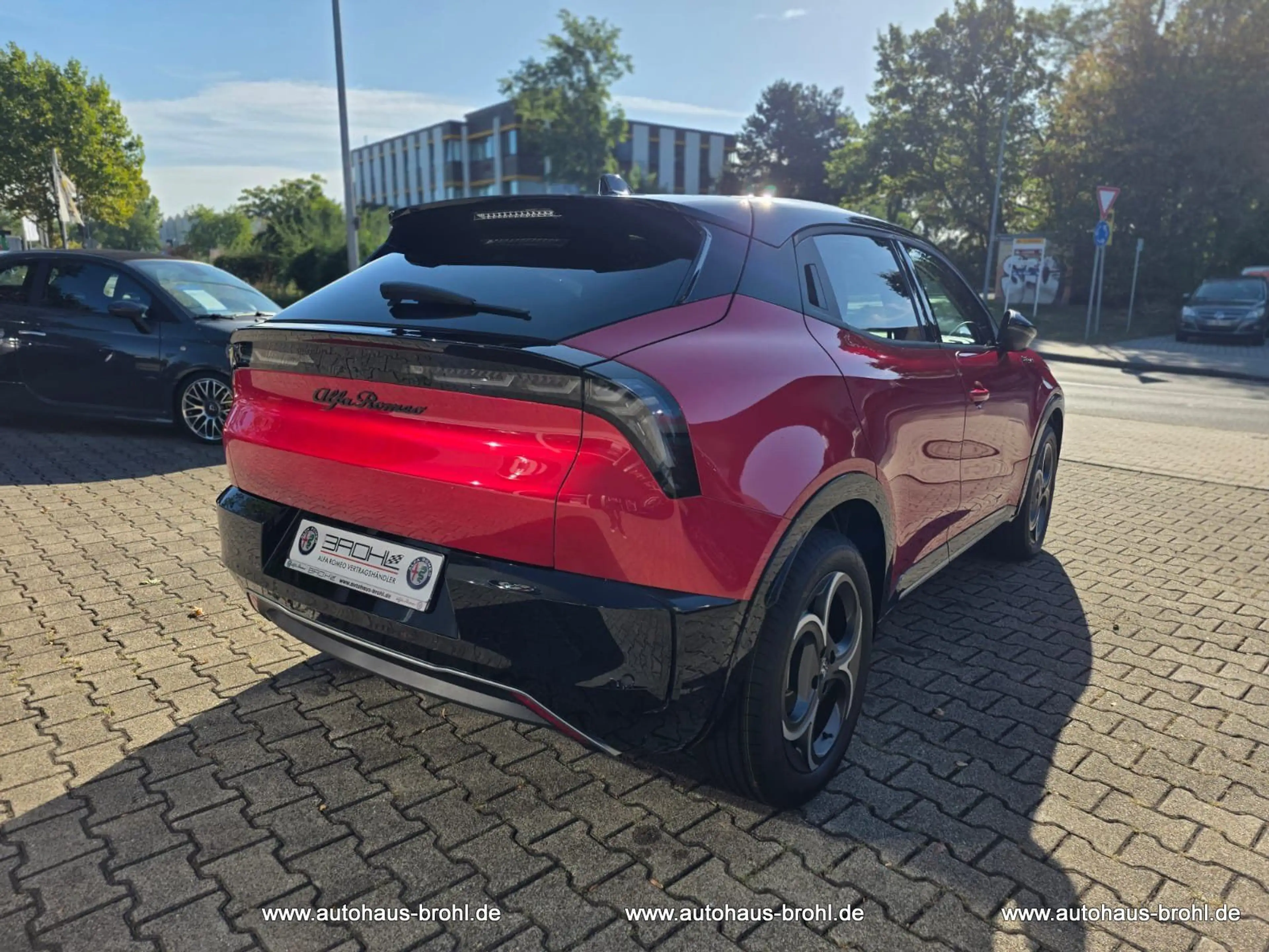 Alfa Romeo Junior Elettrica 115 kW Sport Speciale — photo 5