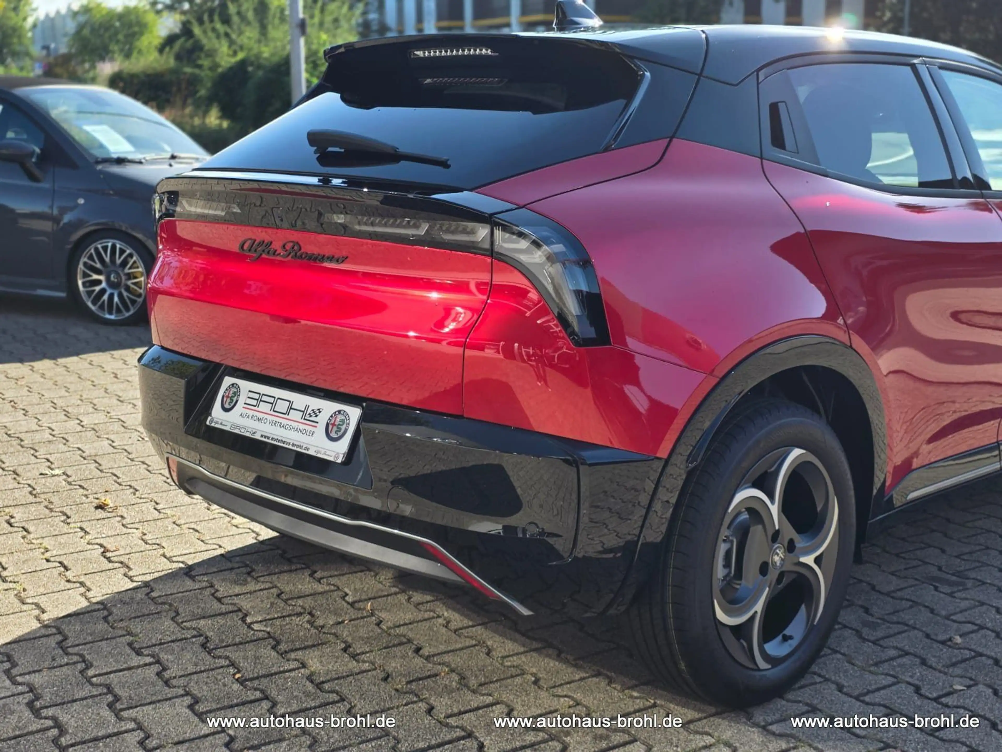 Alfa Romeo Junior Elettrica 115 kW Sport Speciale — photo 7