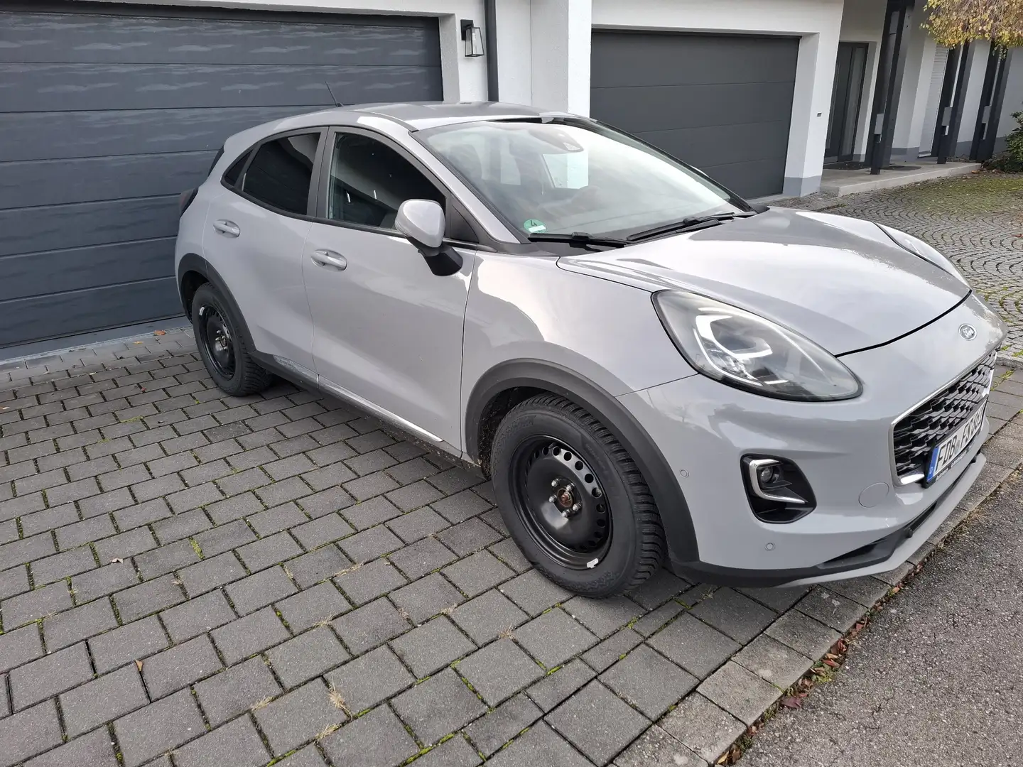 Ford Puma Titanium 1.0 EcoBoost ACC/8-fach bereift Grau - 2