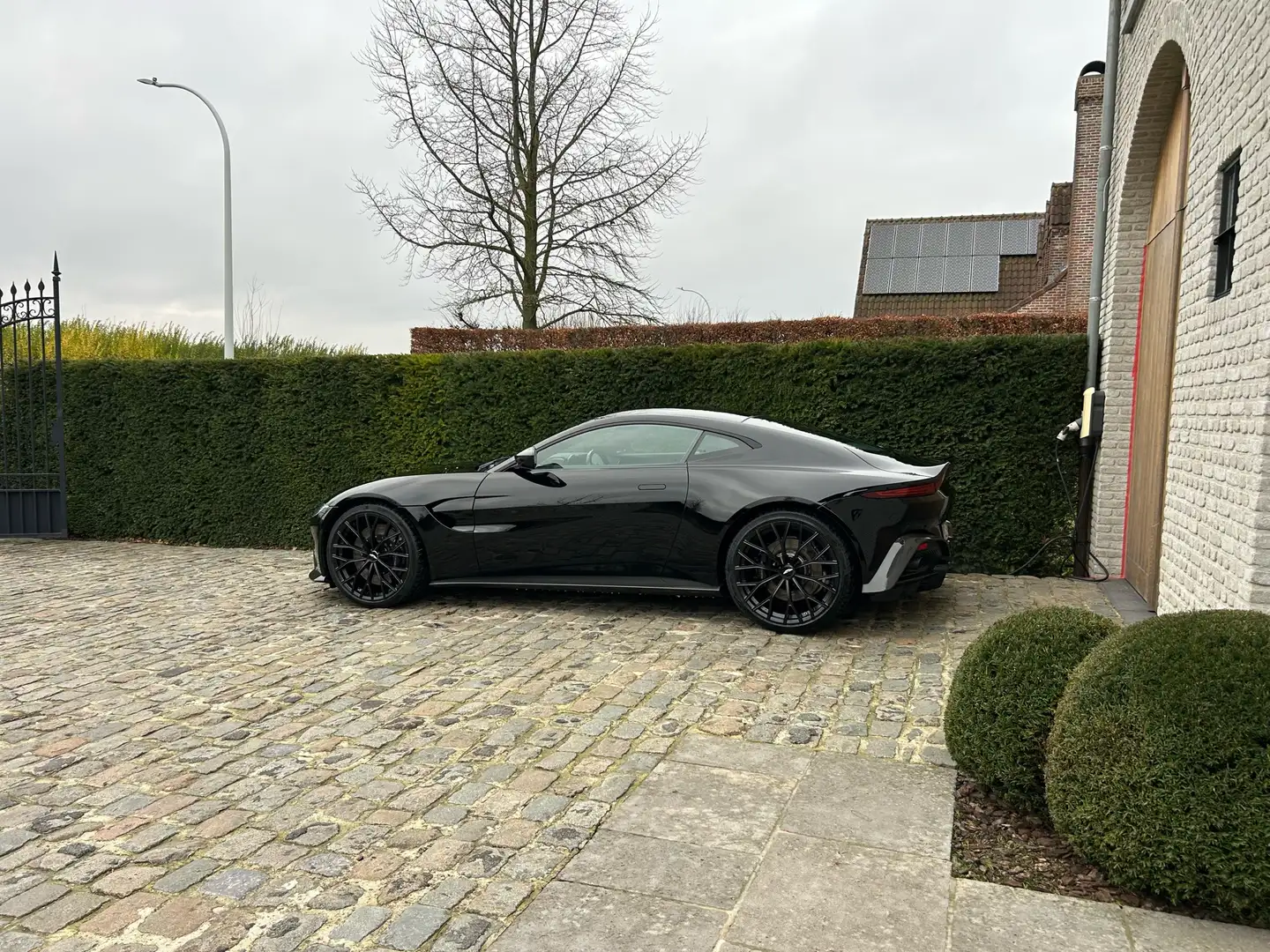 Aston Martin Vantage ceo -edition met carbon pack - 2