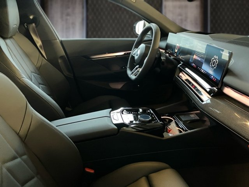 BMW 520 d xDrive Limousine G60 B47 — photo 6