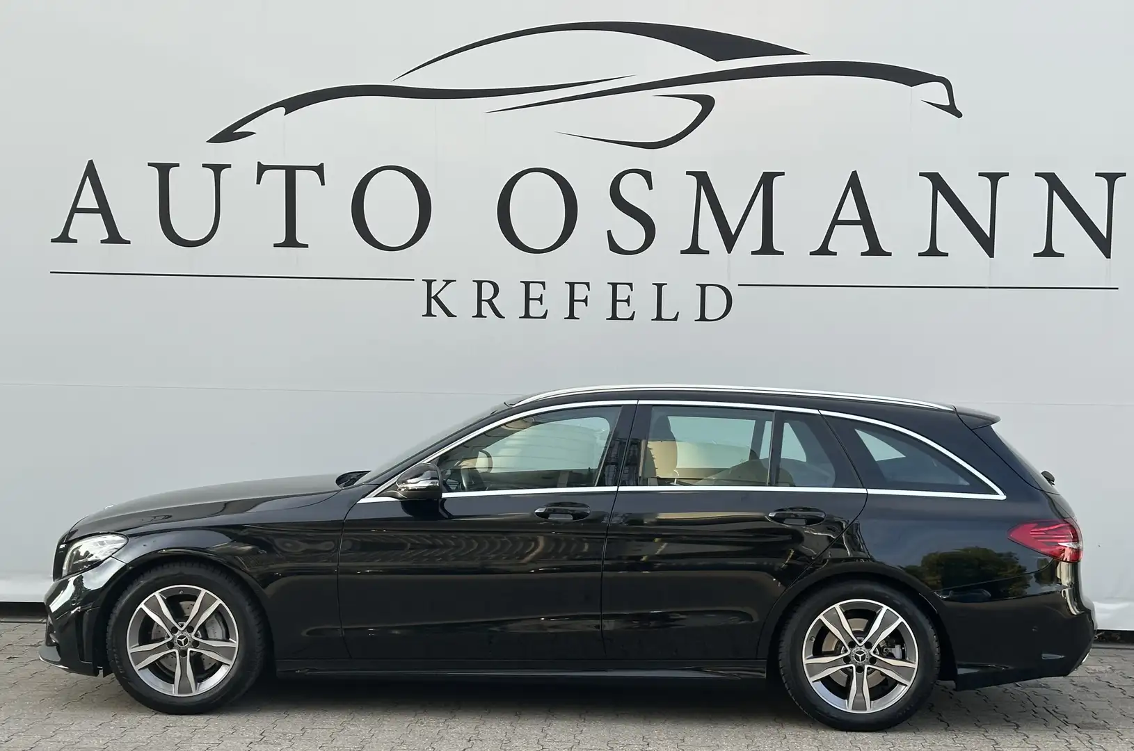 Mercedes-Benz C 220 d T 9G-TRONIC AMG Line   TOTW. Schwarz - 2