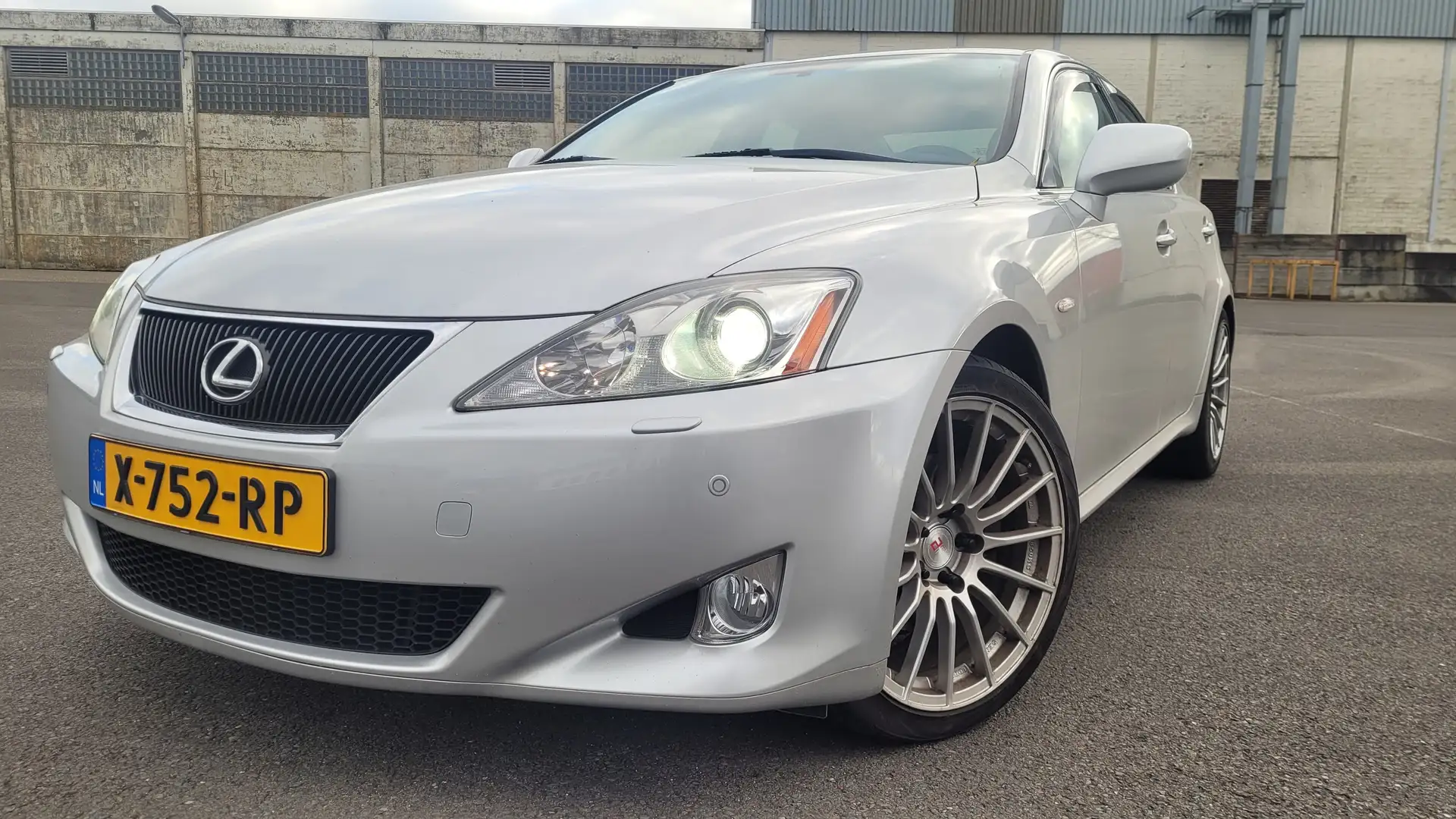 Lexus IS 250 Business Luxury Gris - 1