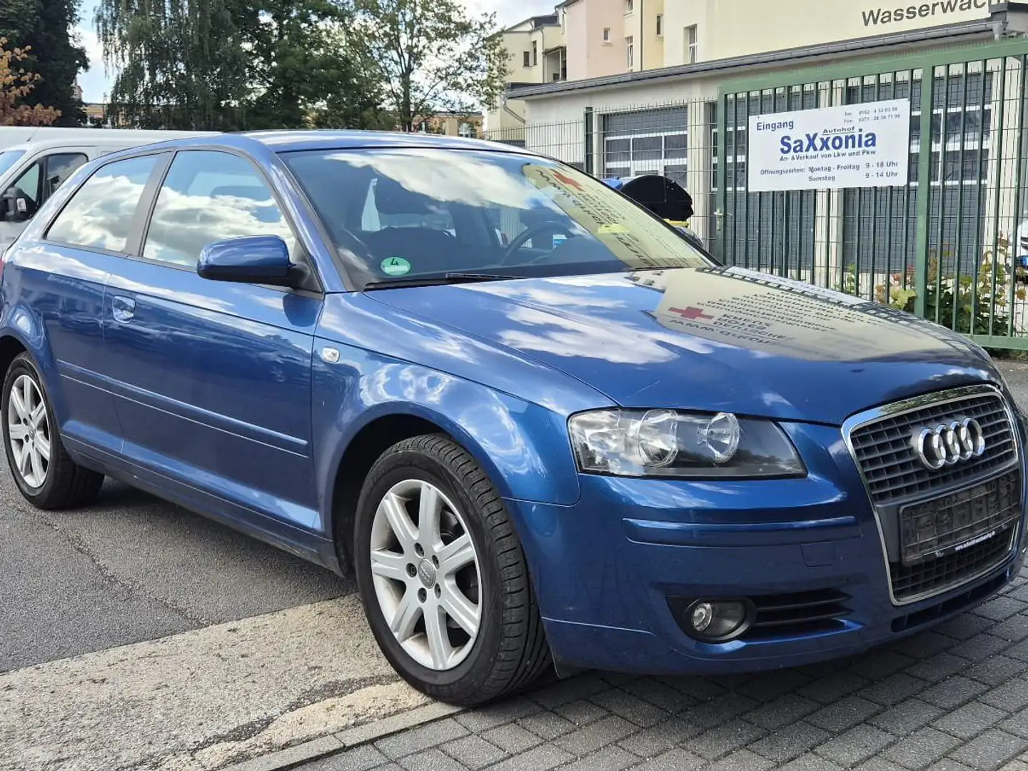Audi A3 1.9 TDI Attraction Blau - 1