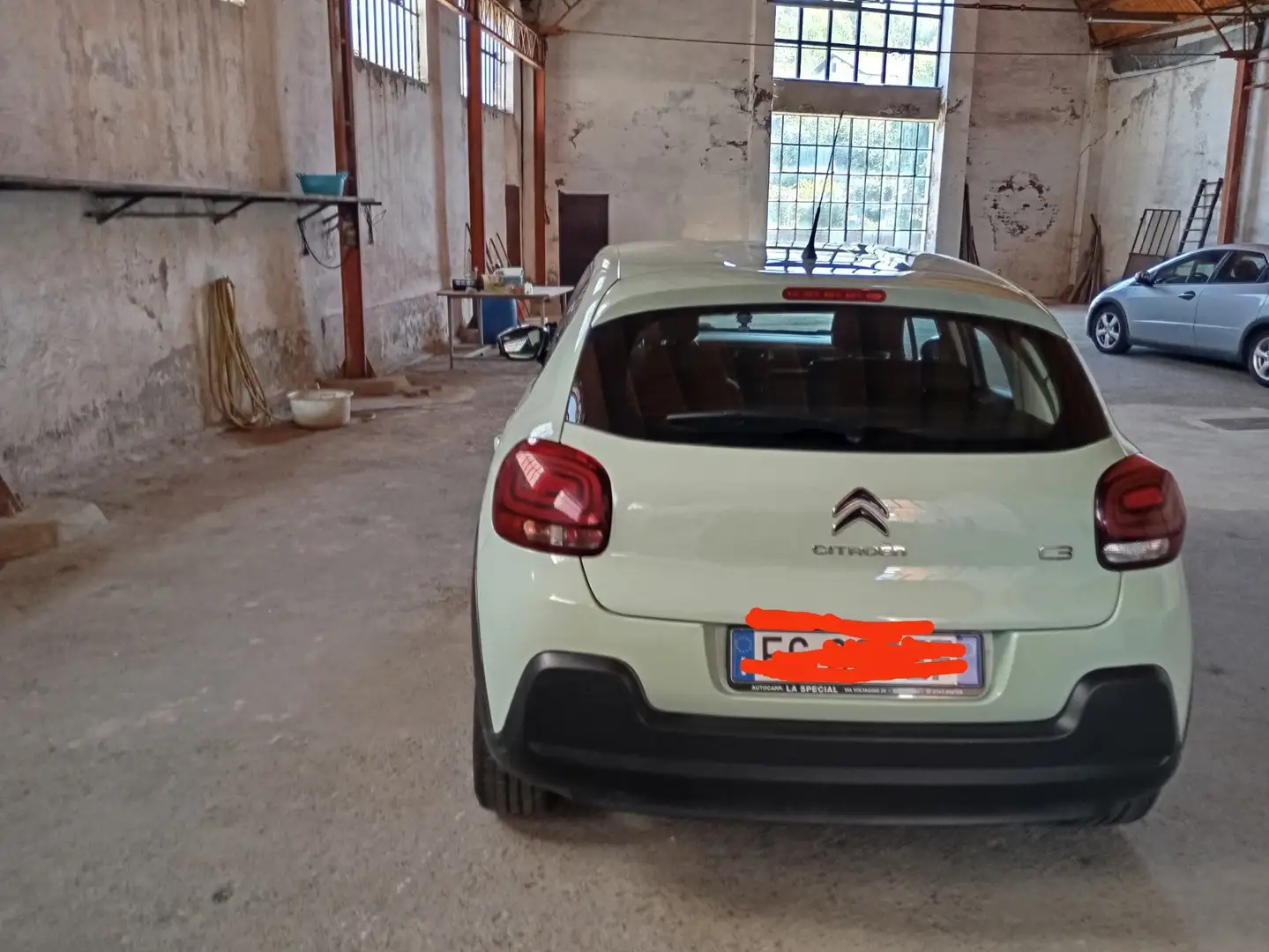 Citroen C3 1.0 puretech Attraction 68cv E6 Verde - 2