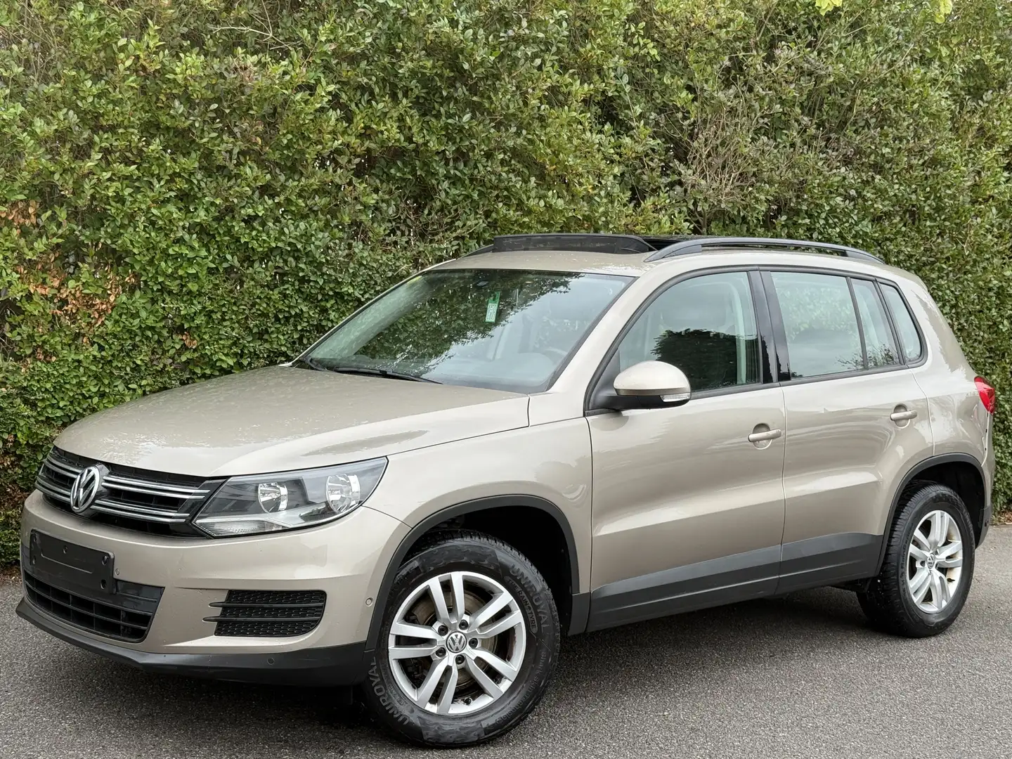 Volkswagen Tiguan 2.0 TDi+AIRCO+TOIT OUVRANT+JANTES+EURO 5 Bronze - 1