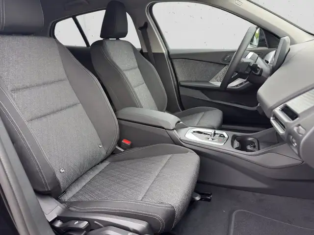 BMW 1 Series view 15